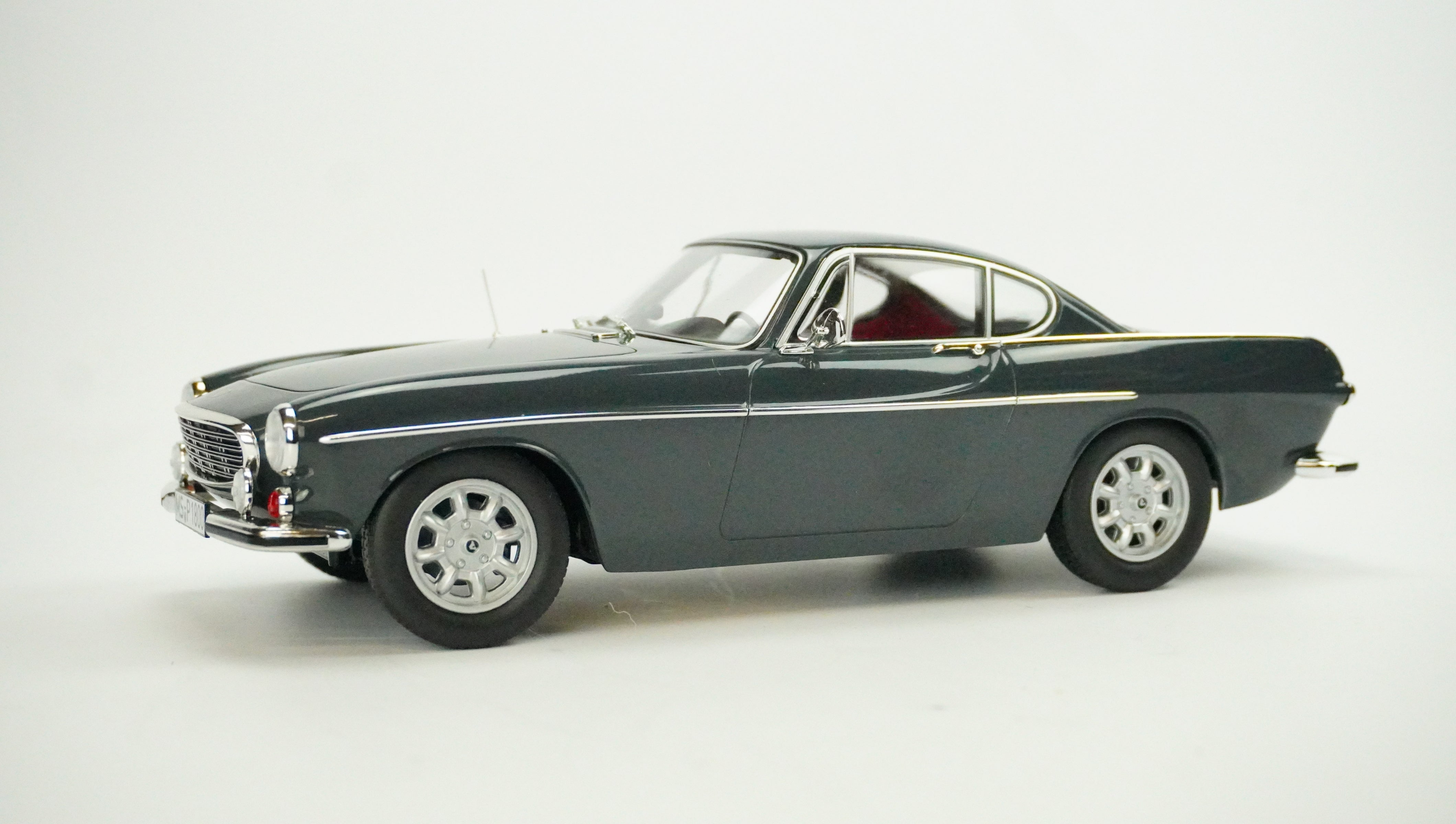 Volvo 1800 S Limited 1969 1:18