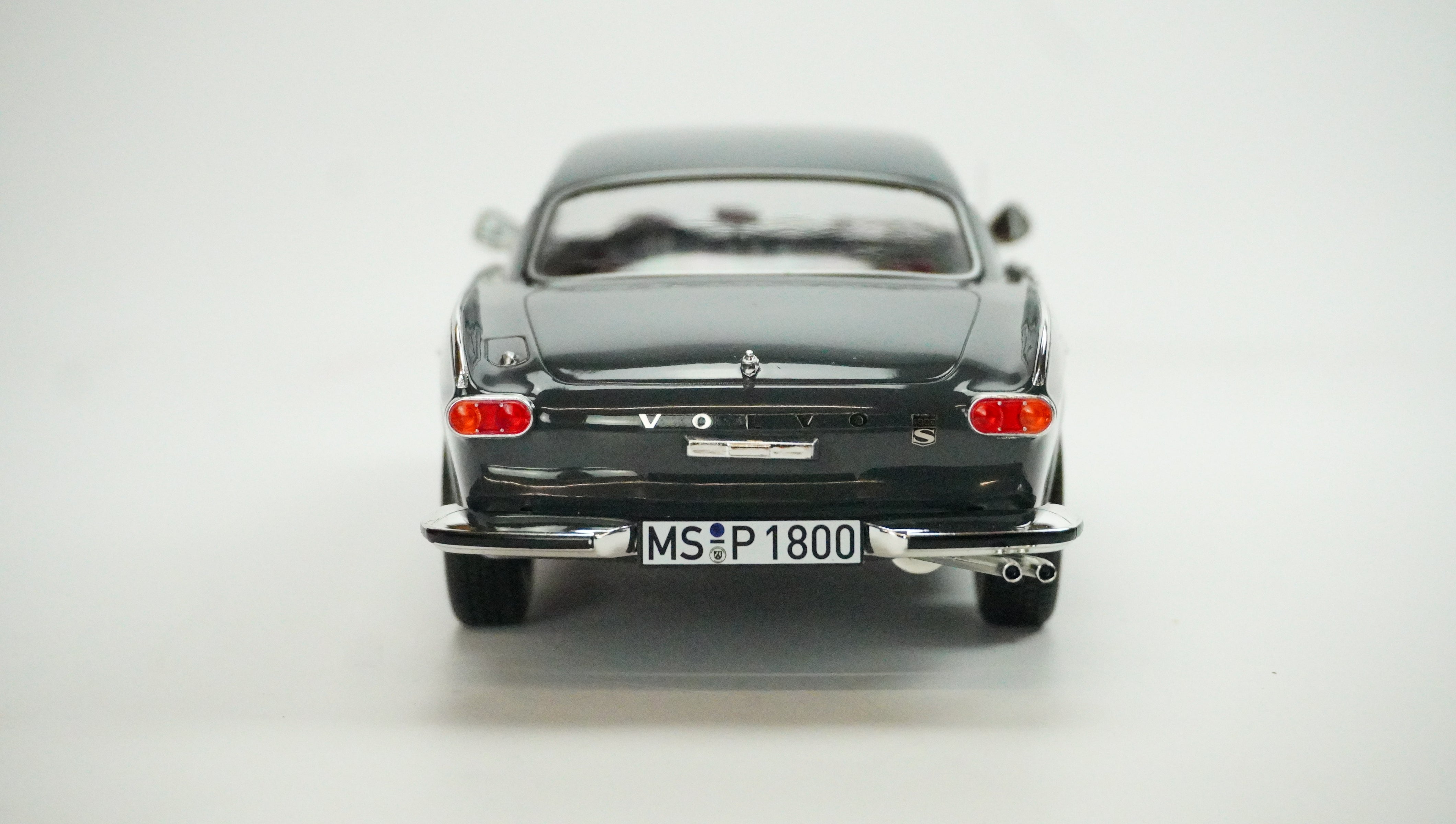 Volvo 1800 S Limited 1969 1:18