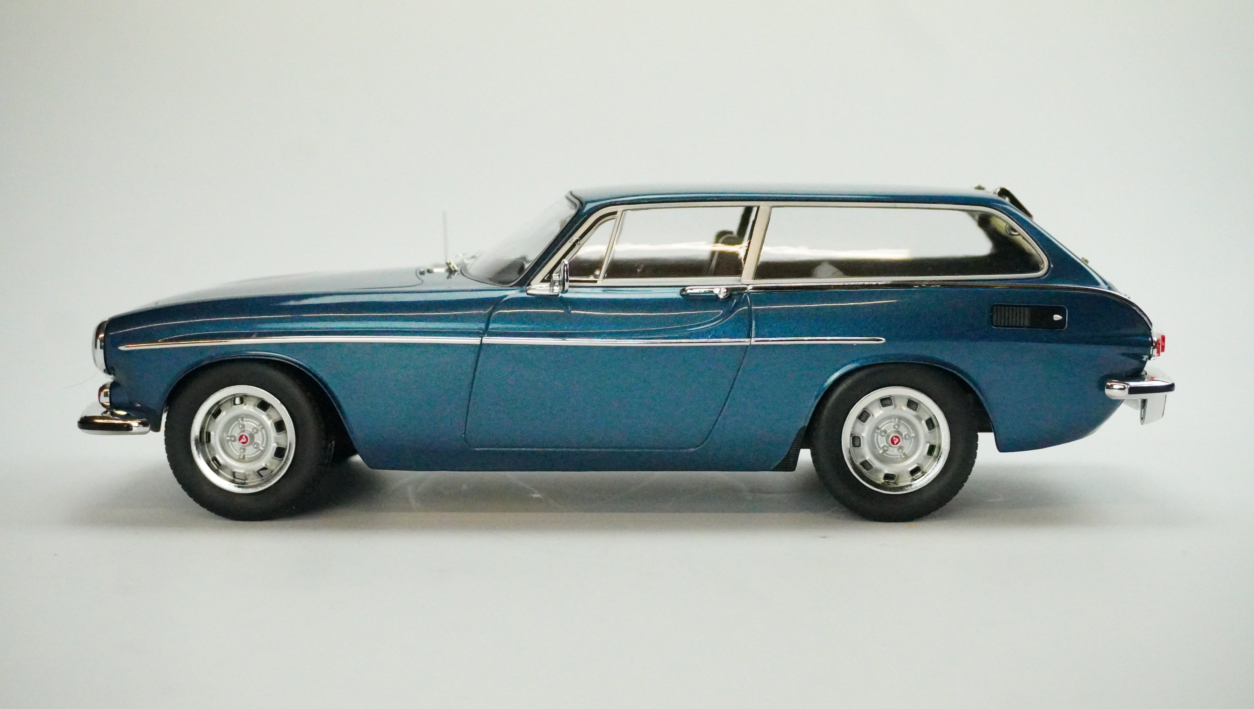 Volvo 1800 ES Limited 1973 1:18