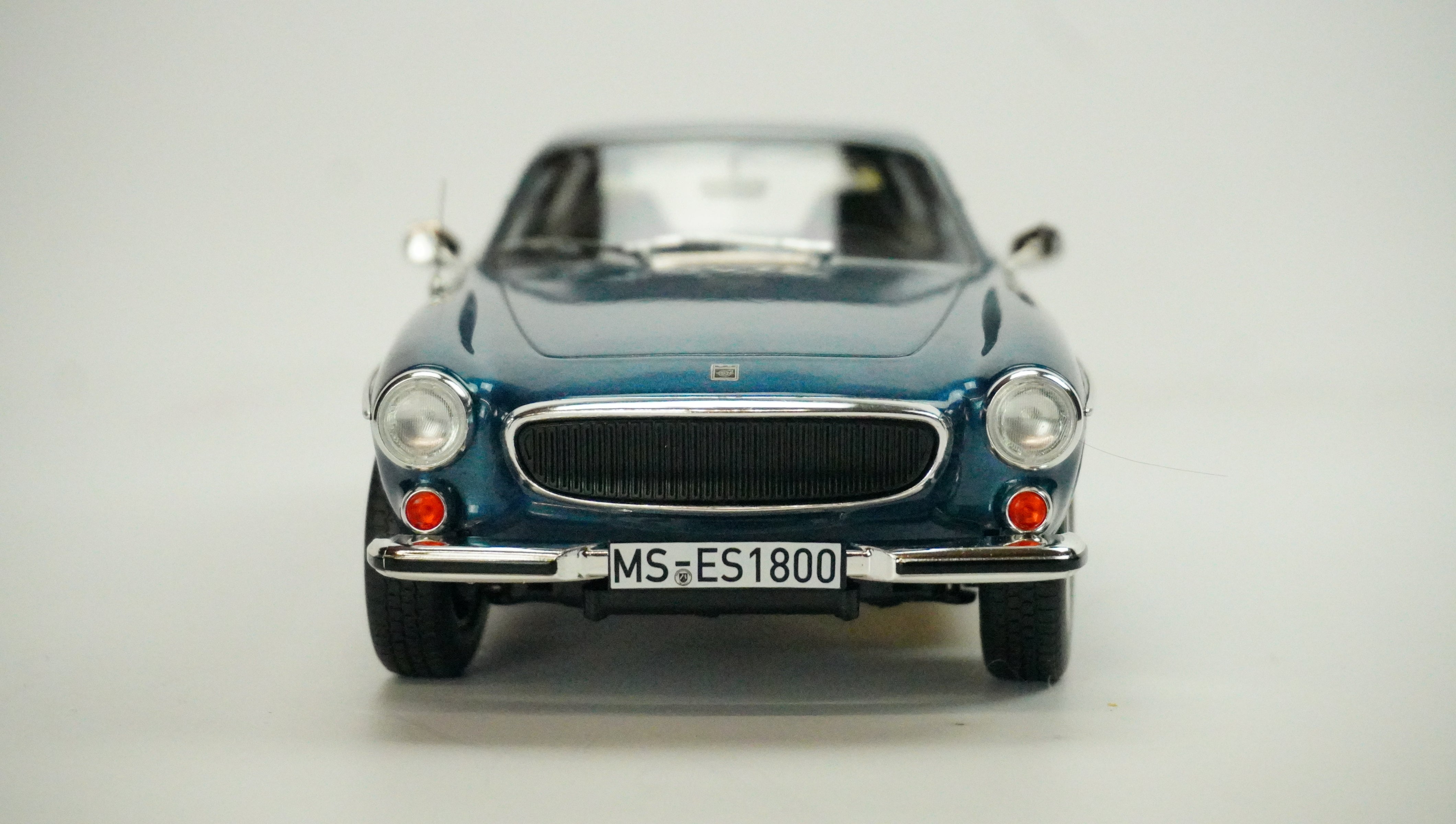 Volvo 1800 ES Limited 1973 1:18