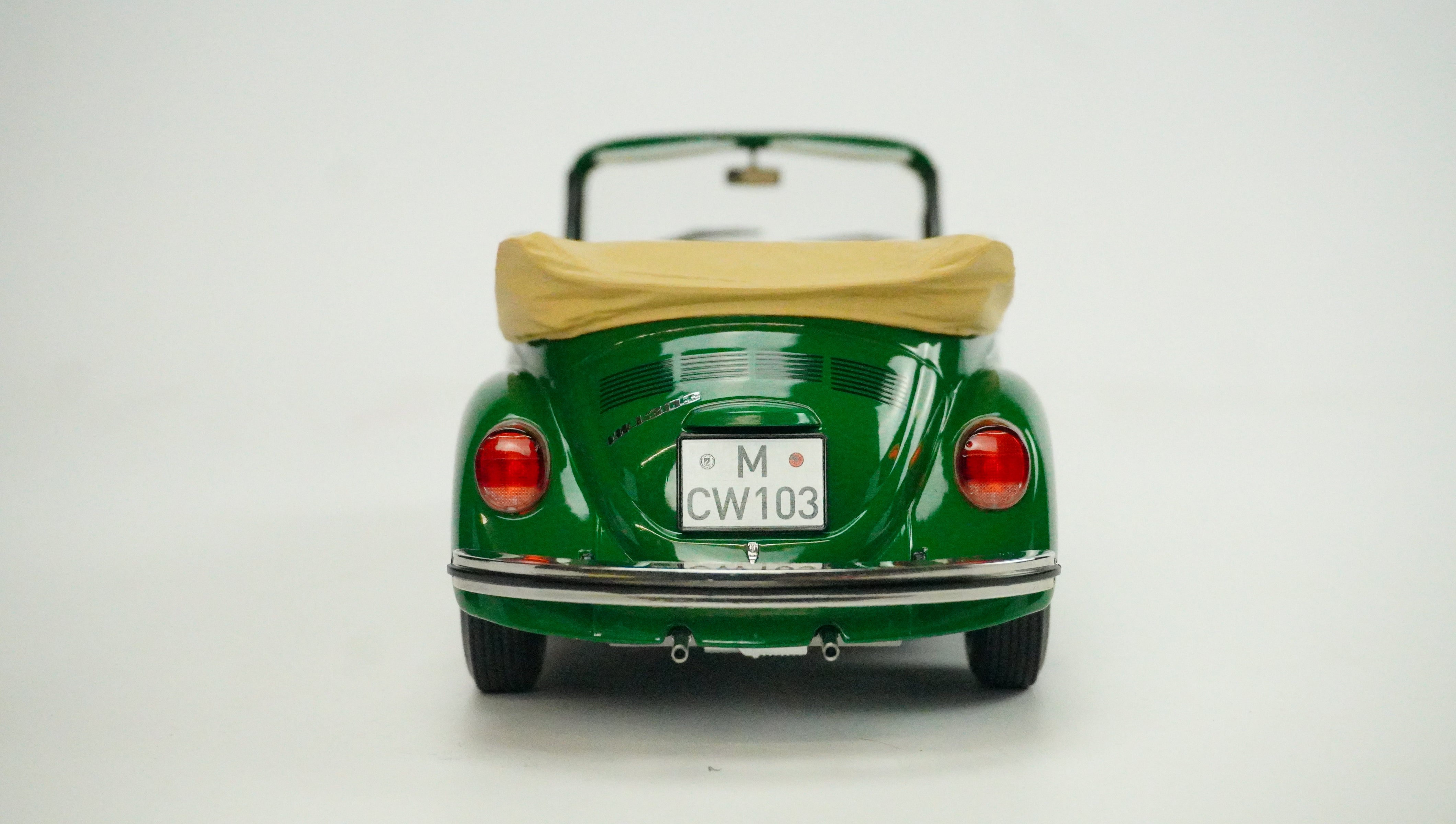VW Käfer 1303 Cabrio Limited 1973 1:18