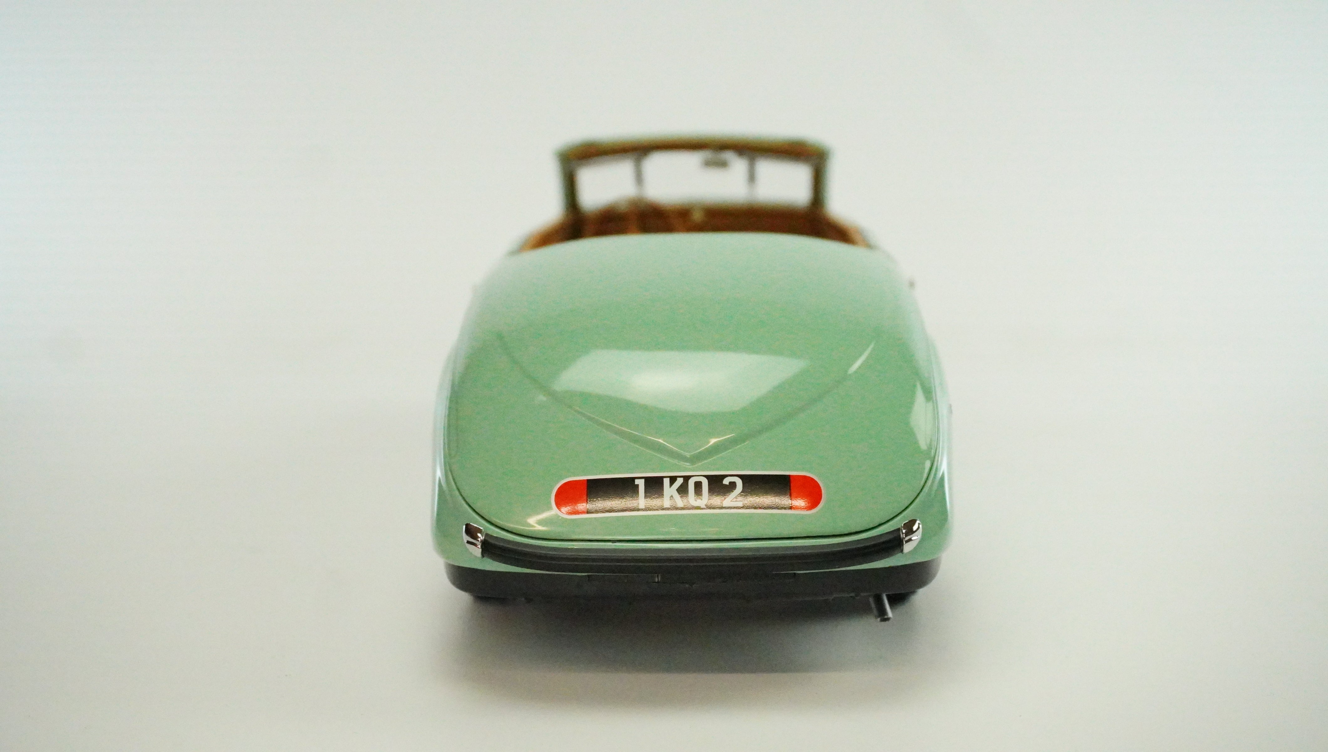 Peugeot 402 Eclipse Limited 1937 1:18
