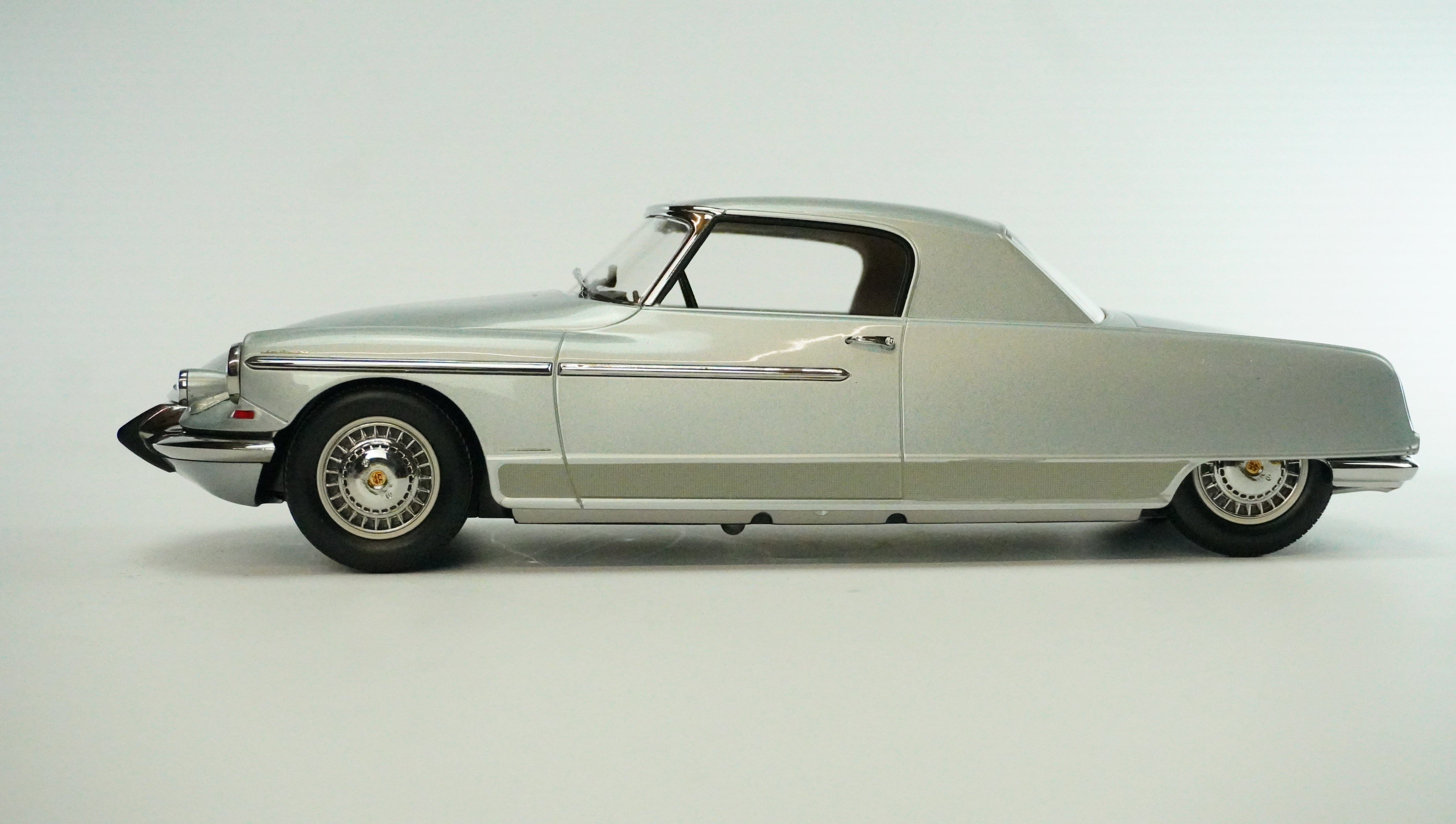 Citroën DS19 Le Dandy Limited 1964 1:18