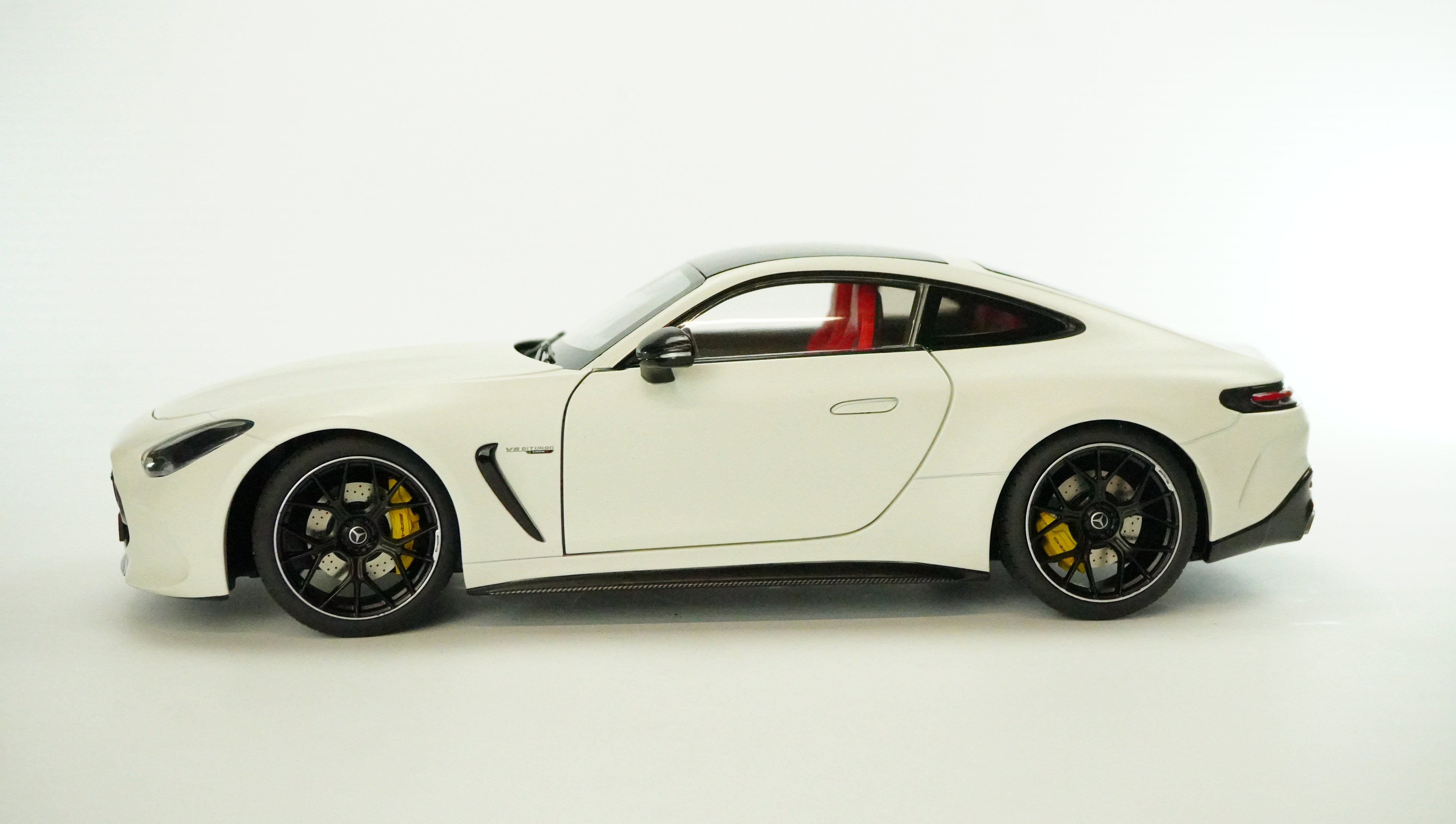 Mercedes Benz AMG GT63 (C192) 2024 1:18