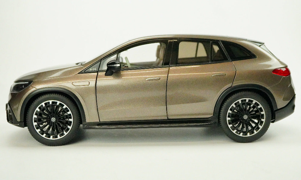  EQE SUV AMG 2023 1:18