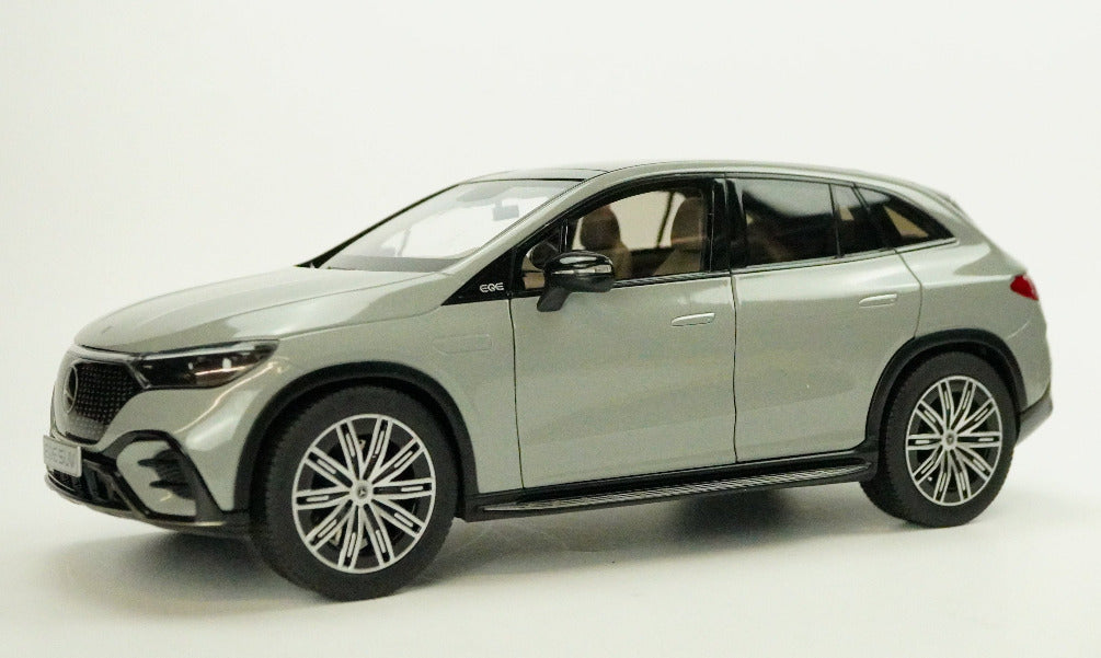 Mercedes Benz EQE SUV 1:18