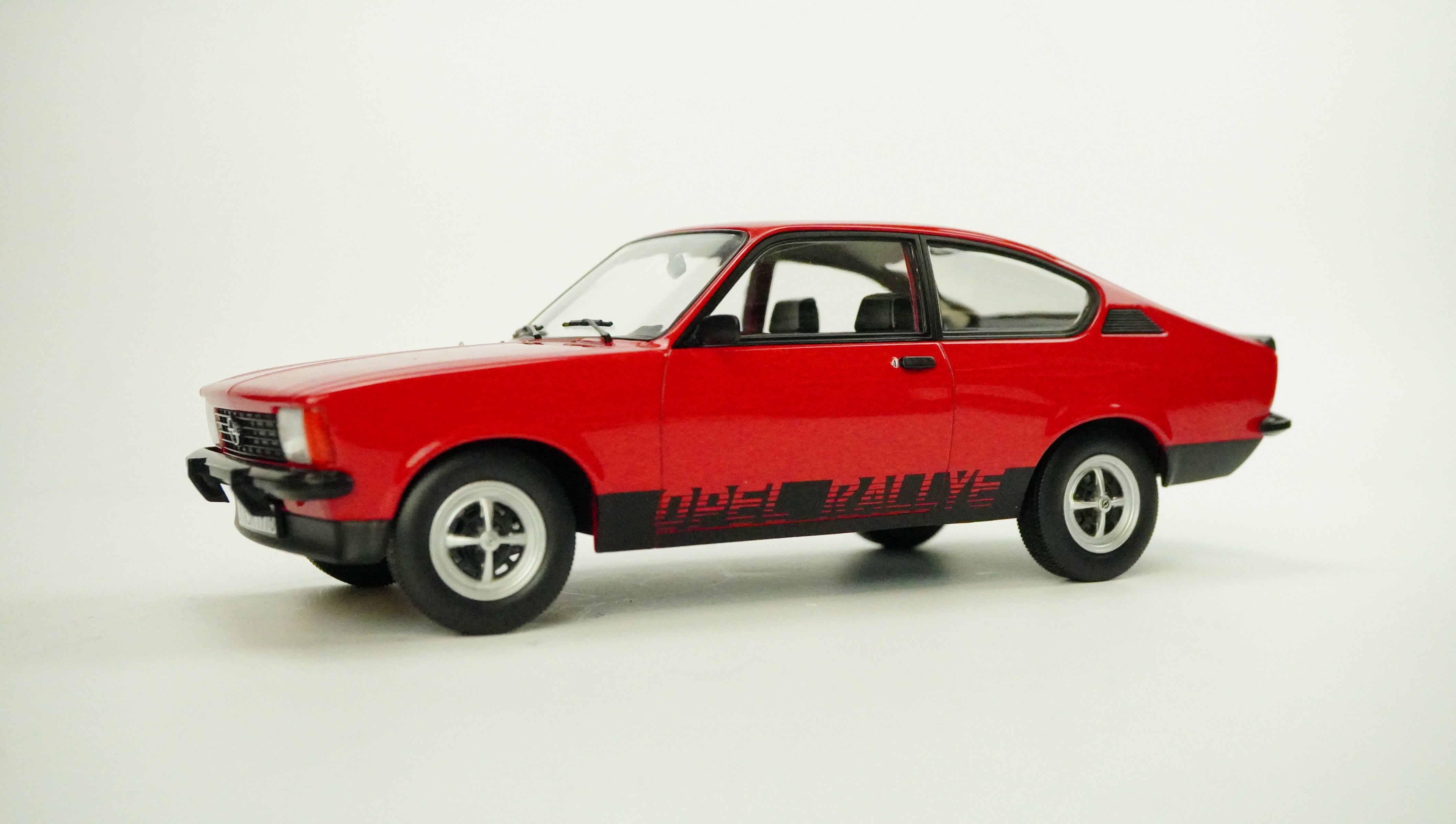 Opel Kadett Rally 1.6 S 1977 1:18