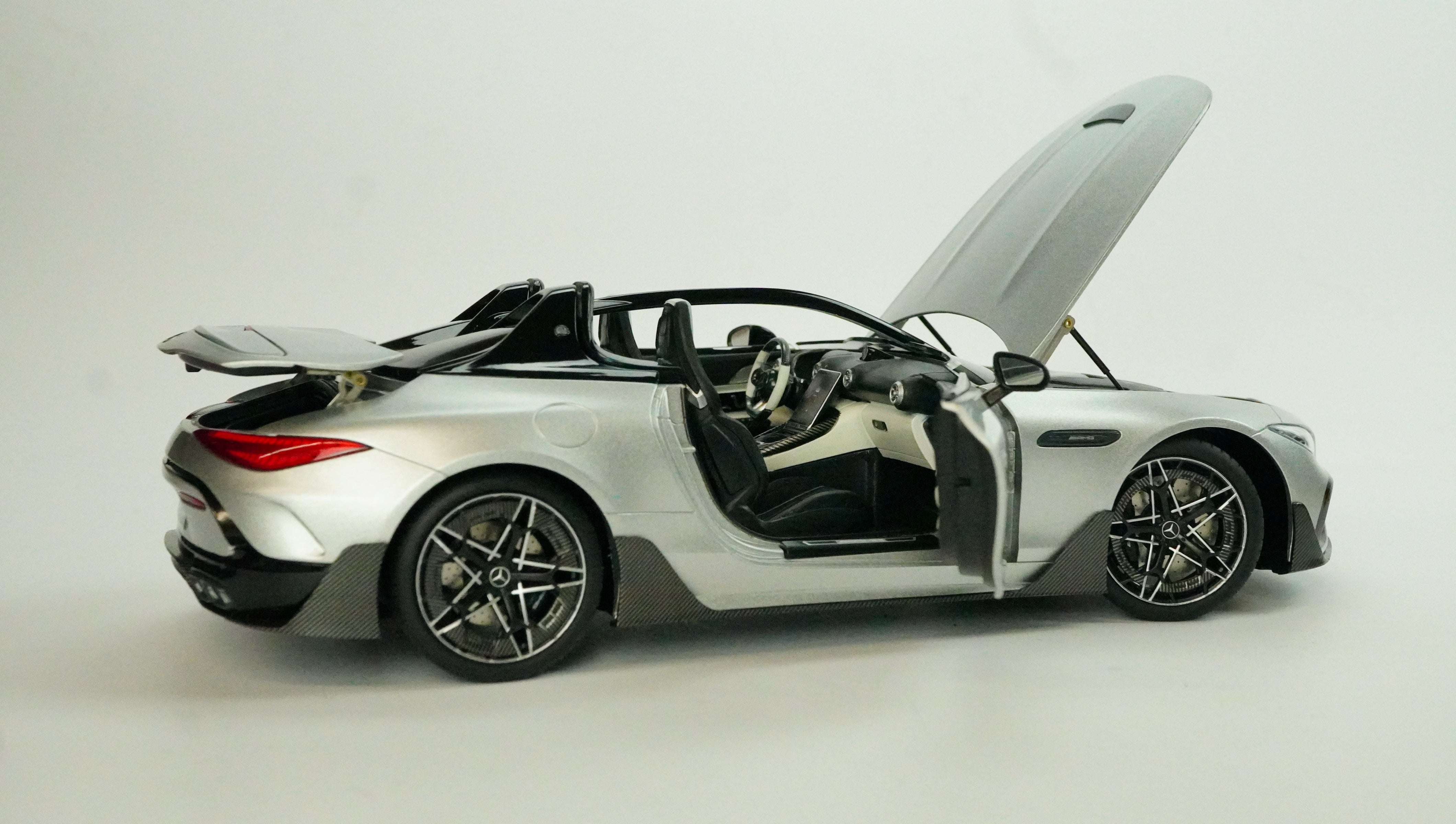 Mercedes Benz SL-Class AMG 4.0 1:18