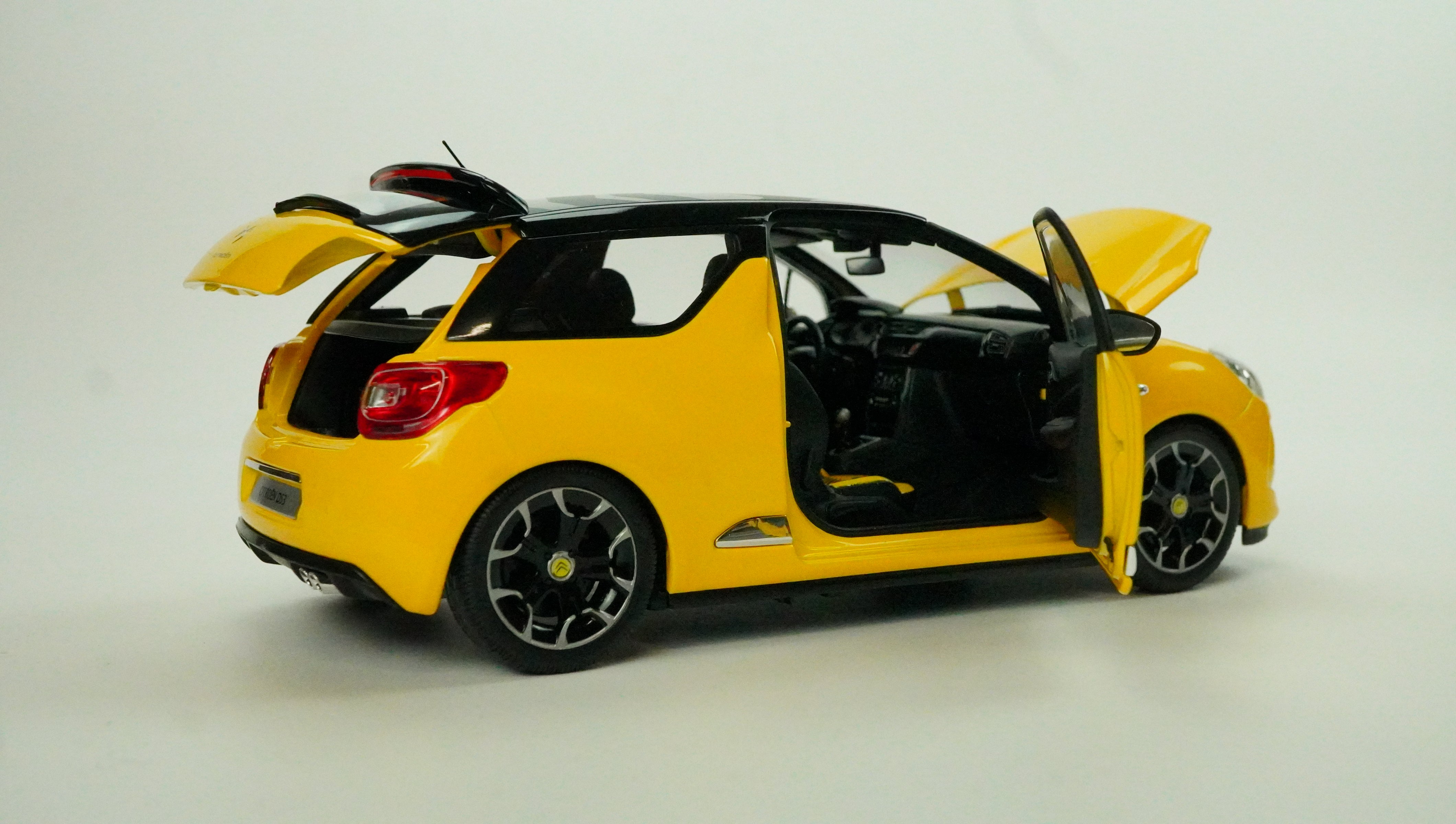 Citroen DS3 2010 1:18
