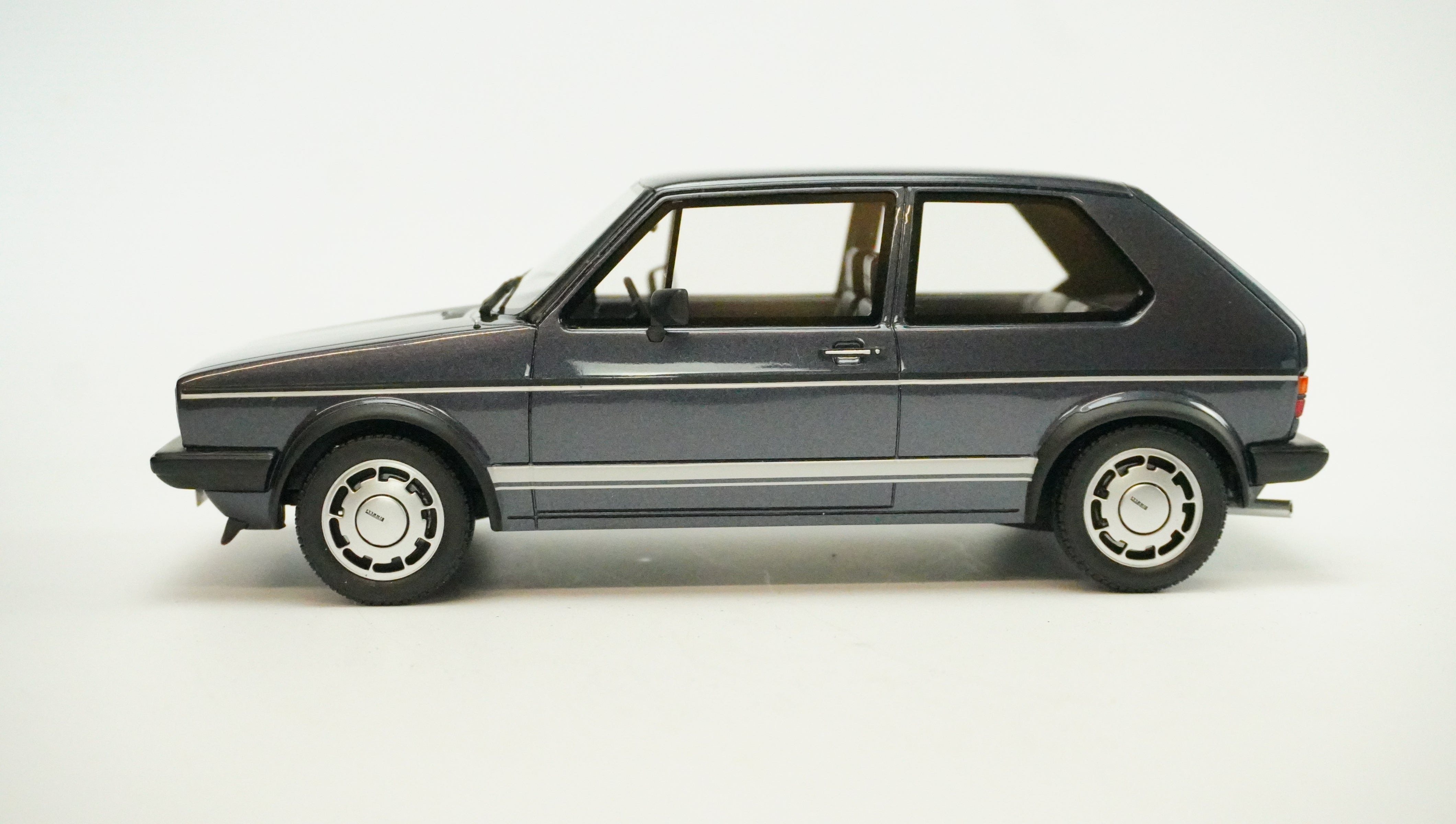 VW Golf GTI 1800 plus Limited 1:18