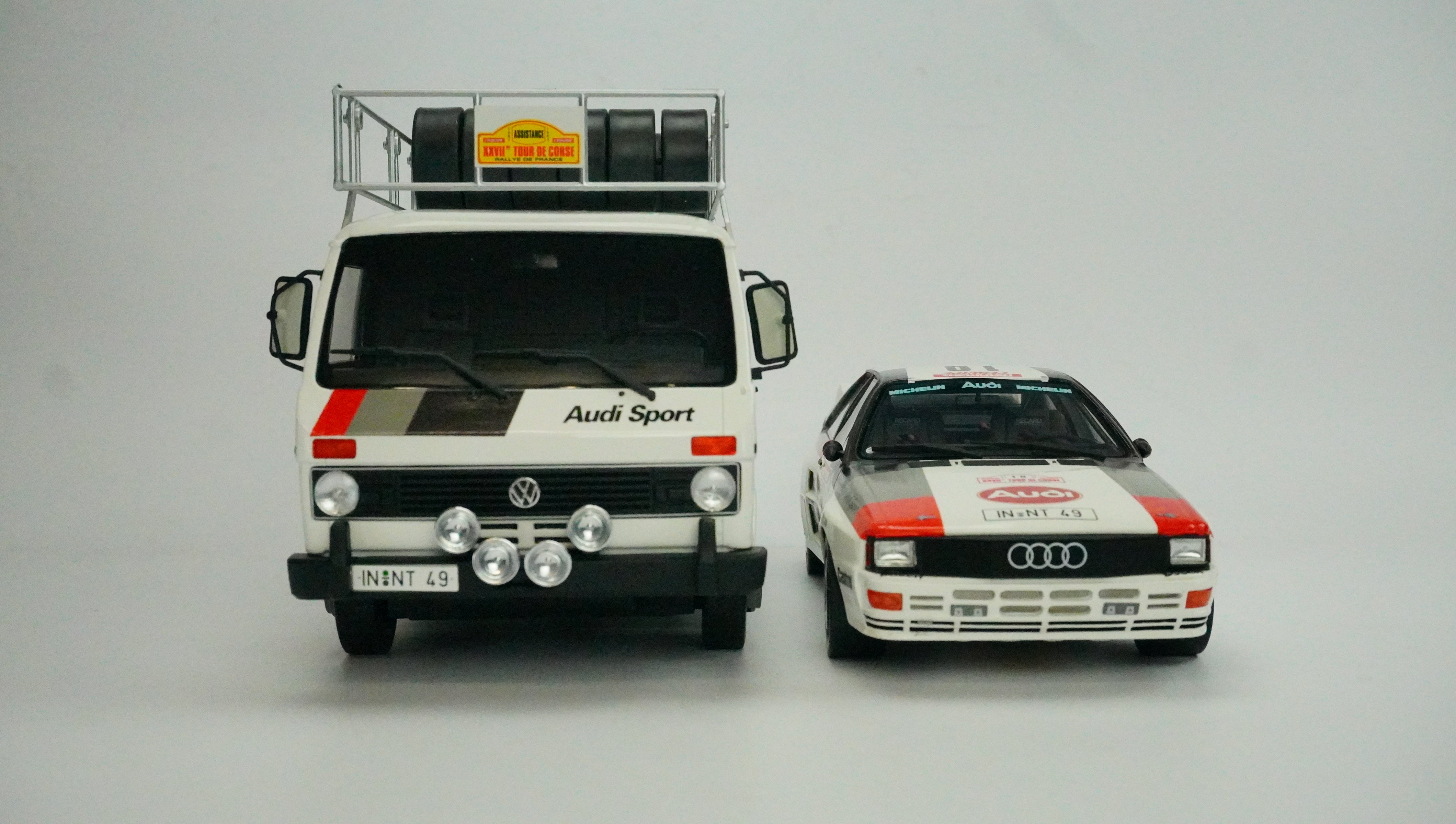 VW Transport & Audi Quattro A2 Rally Nr.10 & Anhänger Set Limited 1:18