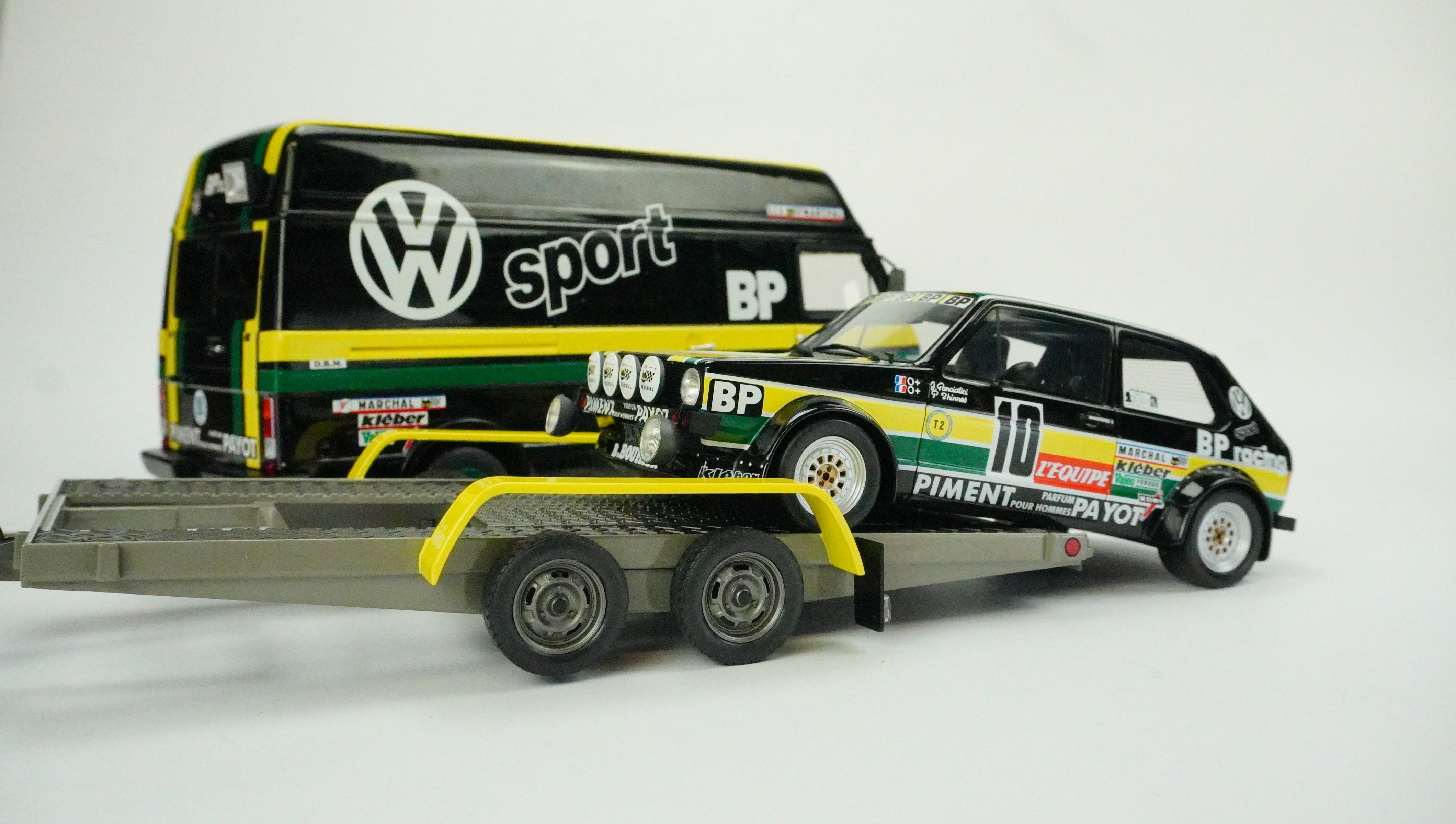 VW Transport & VW Golf MK1 GTI Rally Nr.10 & Anhänger Set Limited 1:18