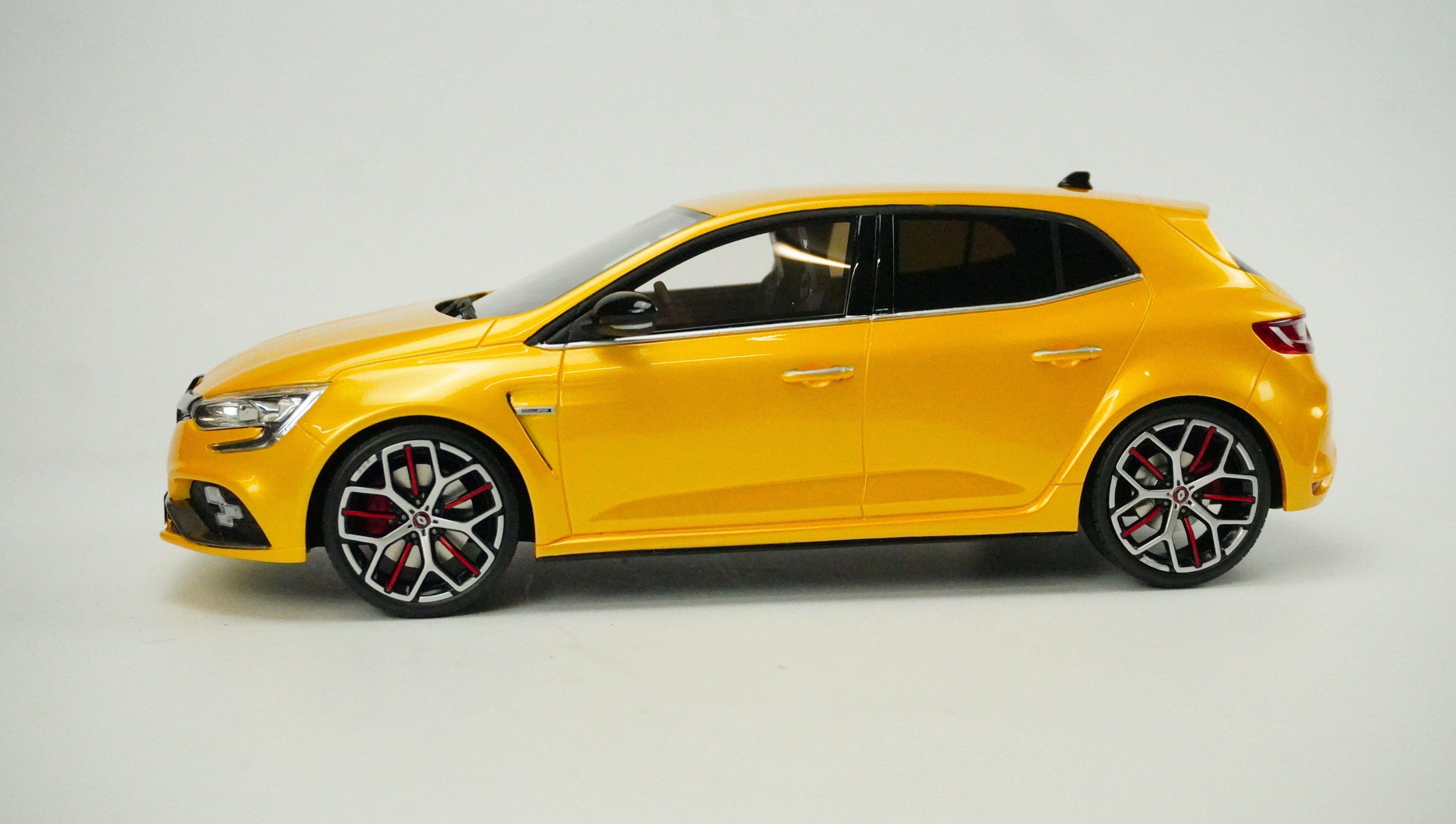 Renault Megane RS Trophy Limited 2018 1:18