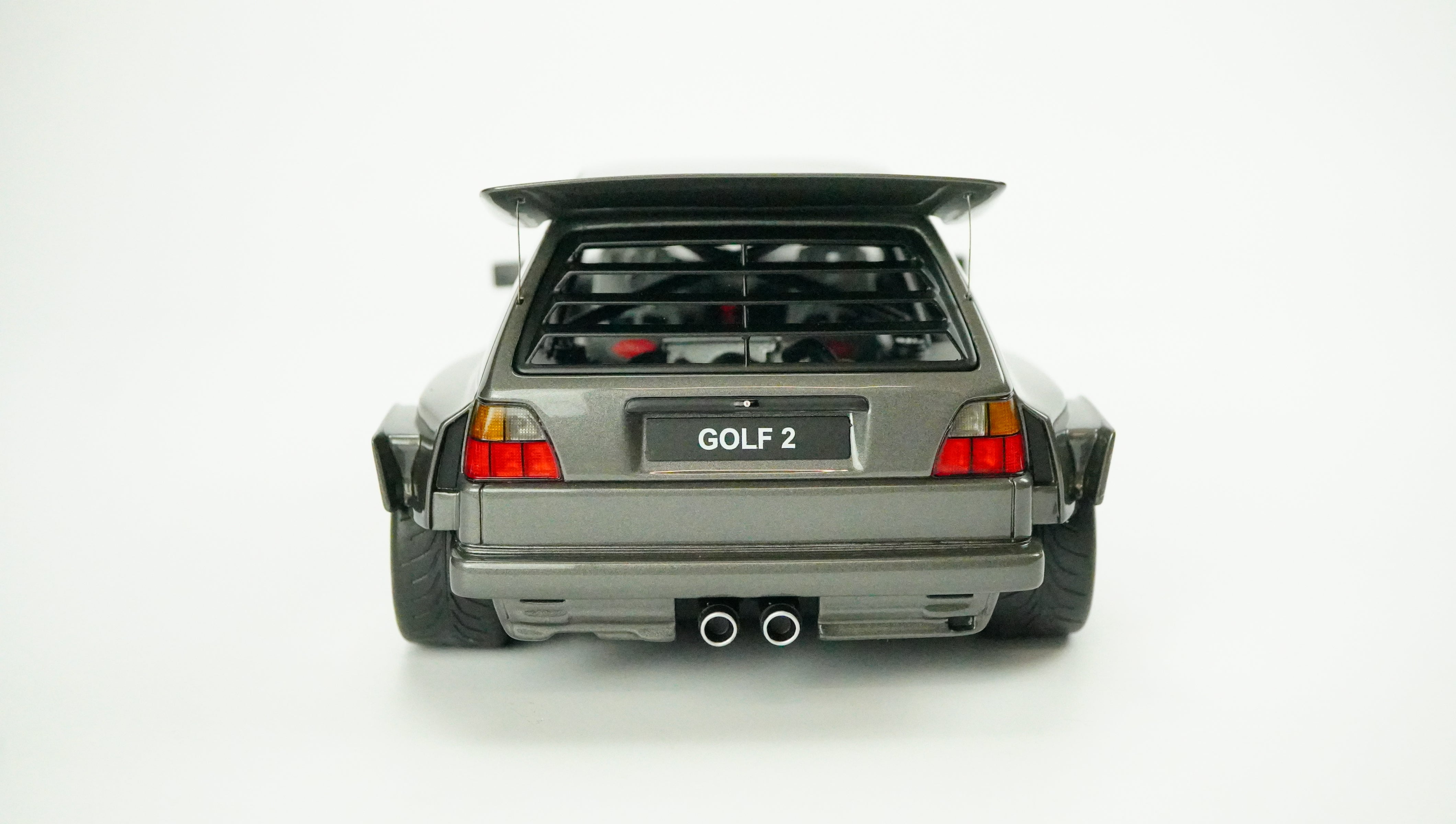 VW Golf 2 Gti by Khyzyl Saleem Limited 1:18