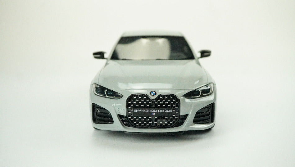 BMW M440i Sammler Limited 1:18