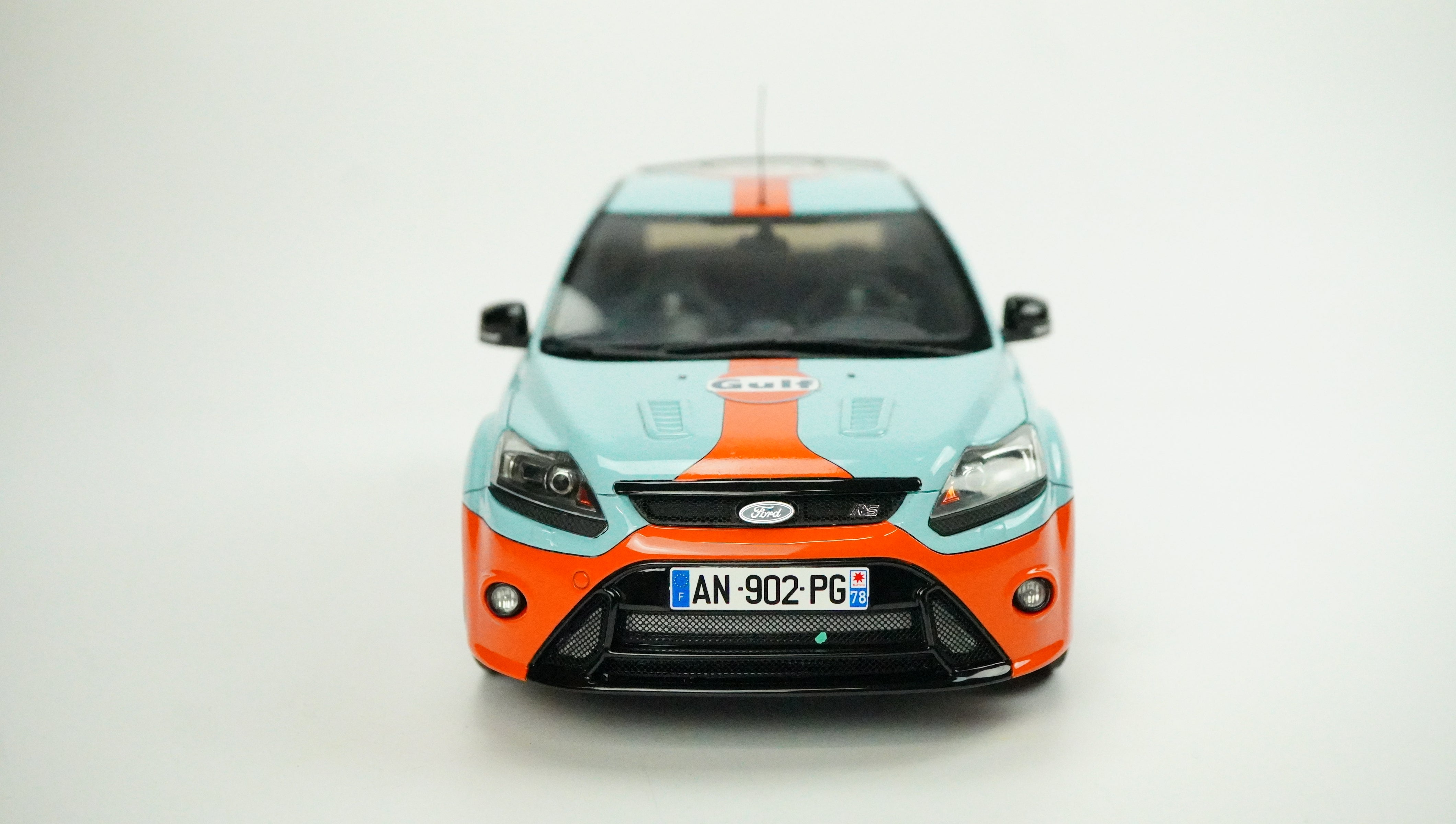 Ford Focus RS MK2 Gulf Limited Rarität 2010 1:18