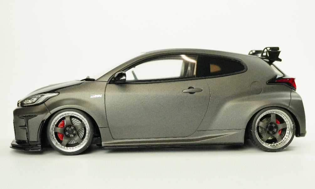 Toyota  Limited Rarität (Umbau) 1:18