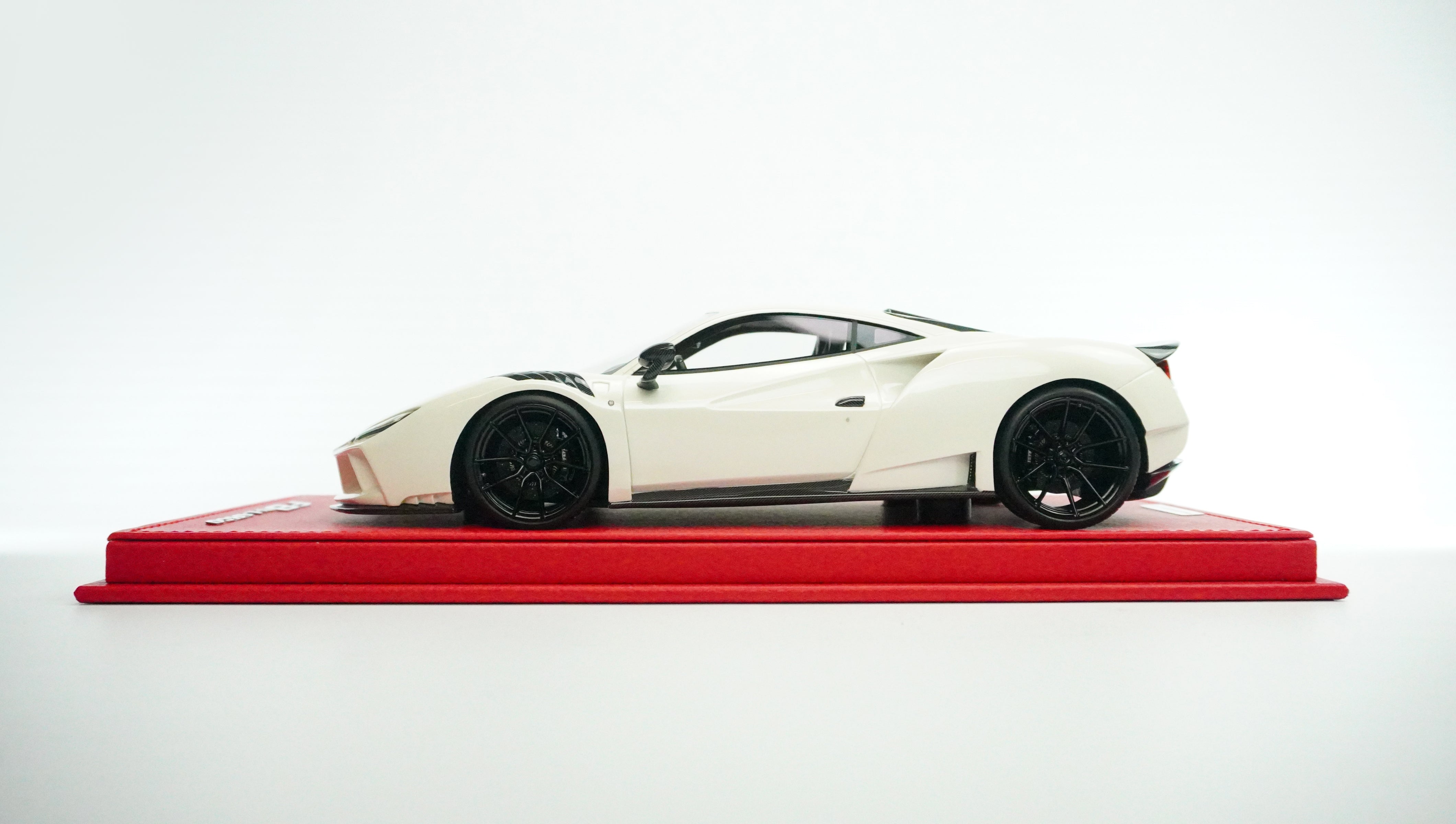 Novitec F8 N-Largo Stripes Limited (incl. Showcase) 1:18