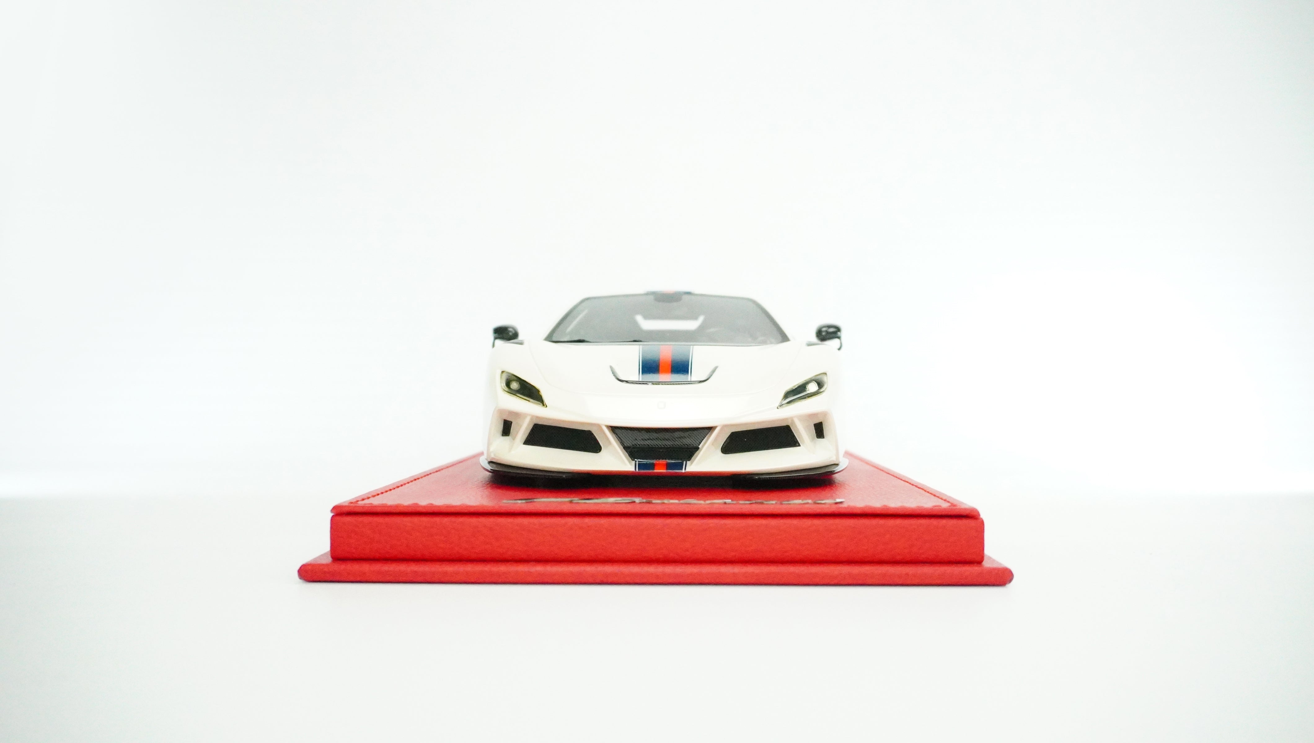 Novitec F8 N-Largo Stripes Limited (incl. Showcase) 1:18