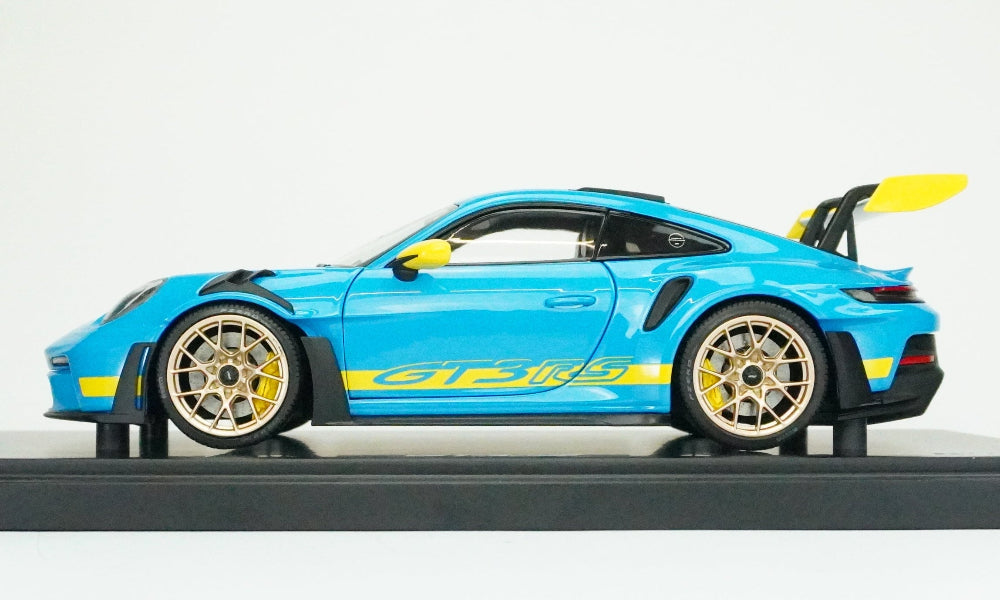 Porsche 911 (992) GT3 RS Tribute Limited (incl. Showcase) 1:18