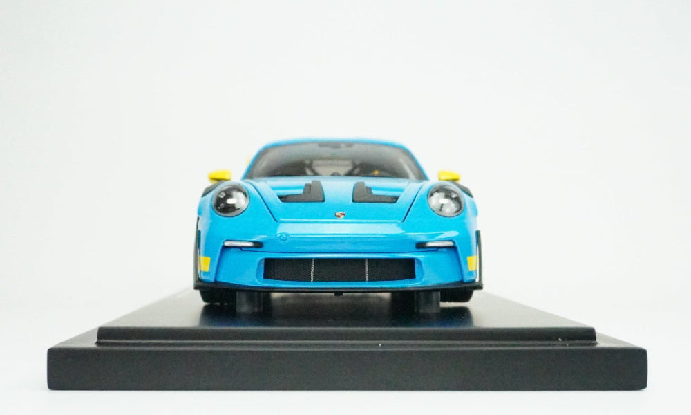 Porsche 911 (992) GT3 RS Tribute Limited (incl. Showcase) 1:18