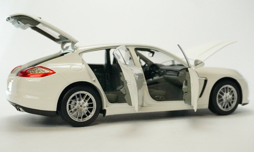 Porsche Pantera 4S 1:18