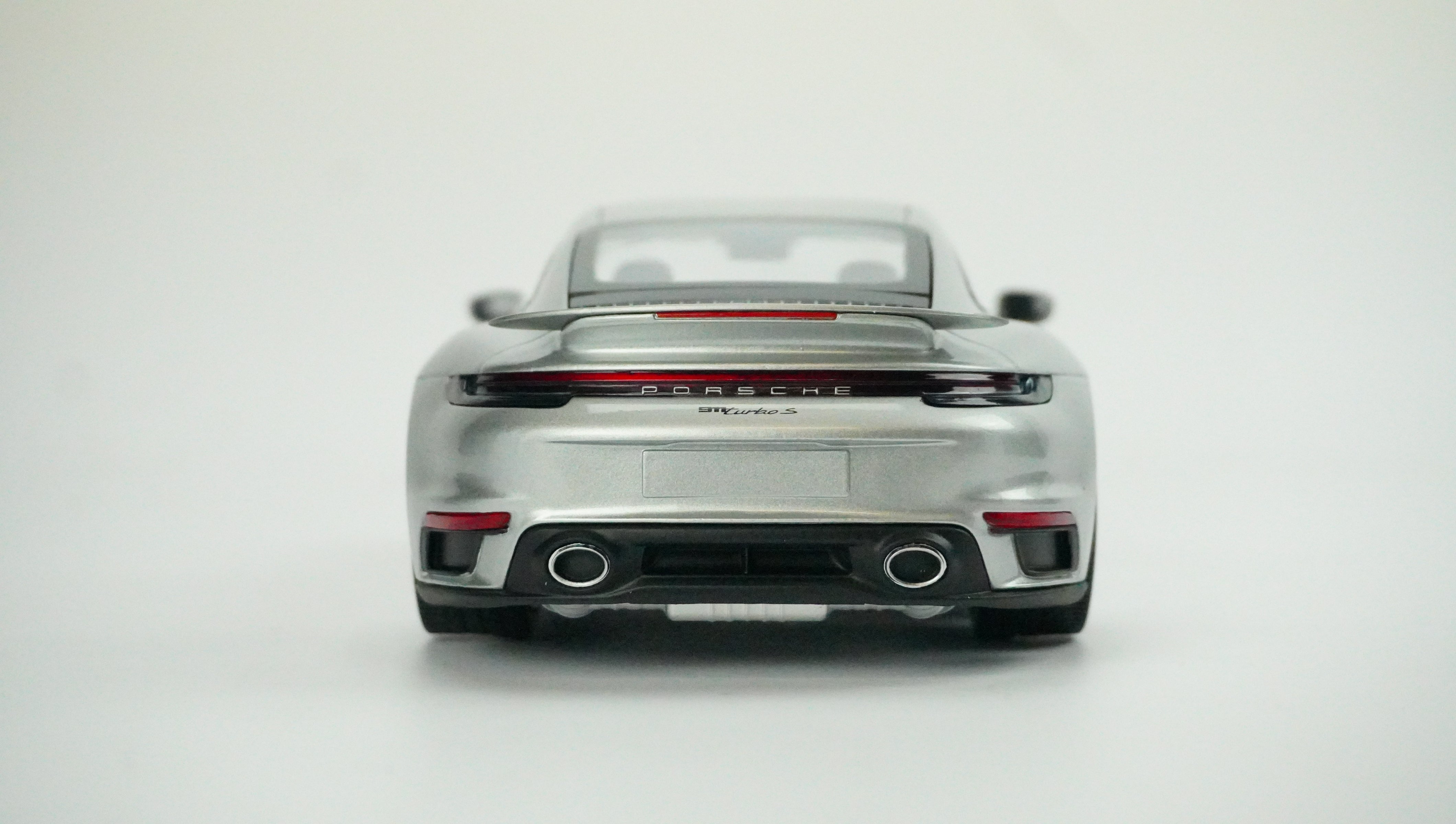 Porsche 911 Turbo S Coupé GT 1:18