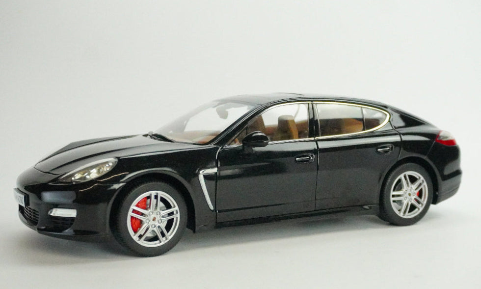 Porsche Pantera Turbo 1:18