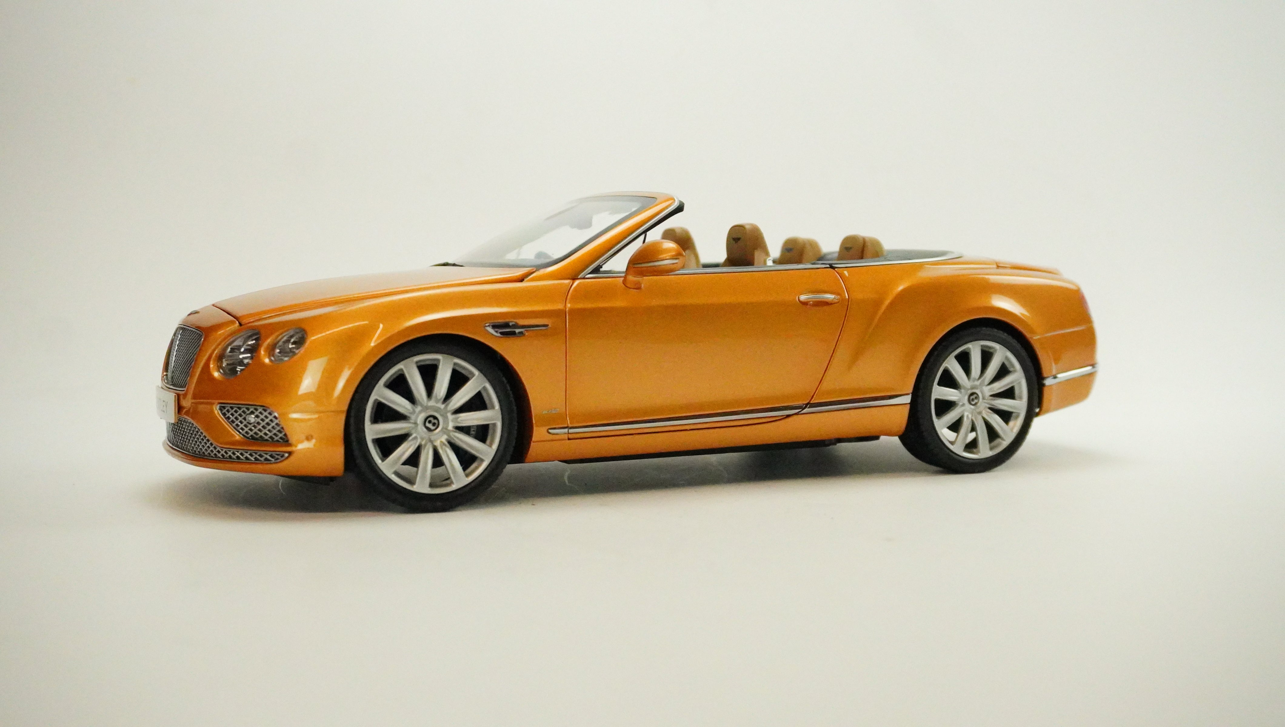 Bentley Continental GT Convertible 2016 1:18