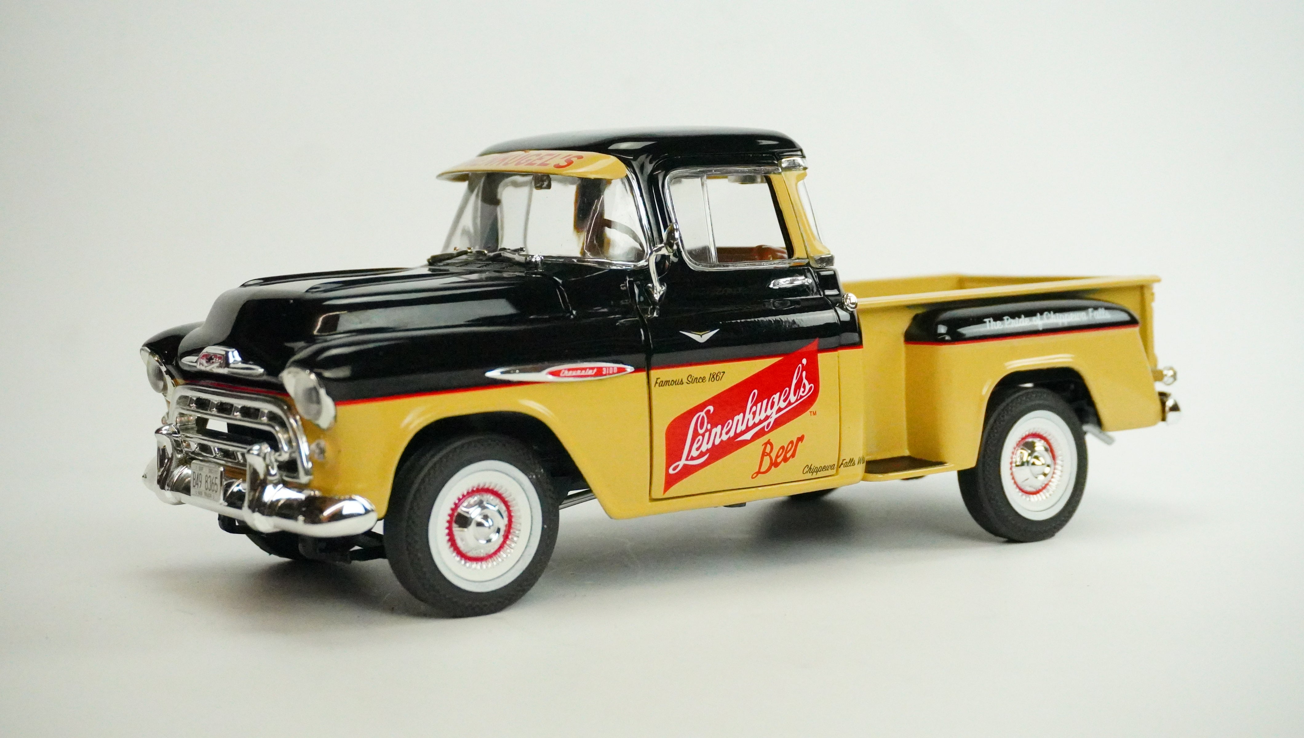 Chevrolet 3100 Stepside Pickup 1:18
