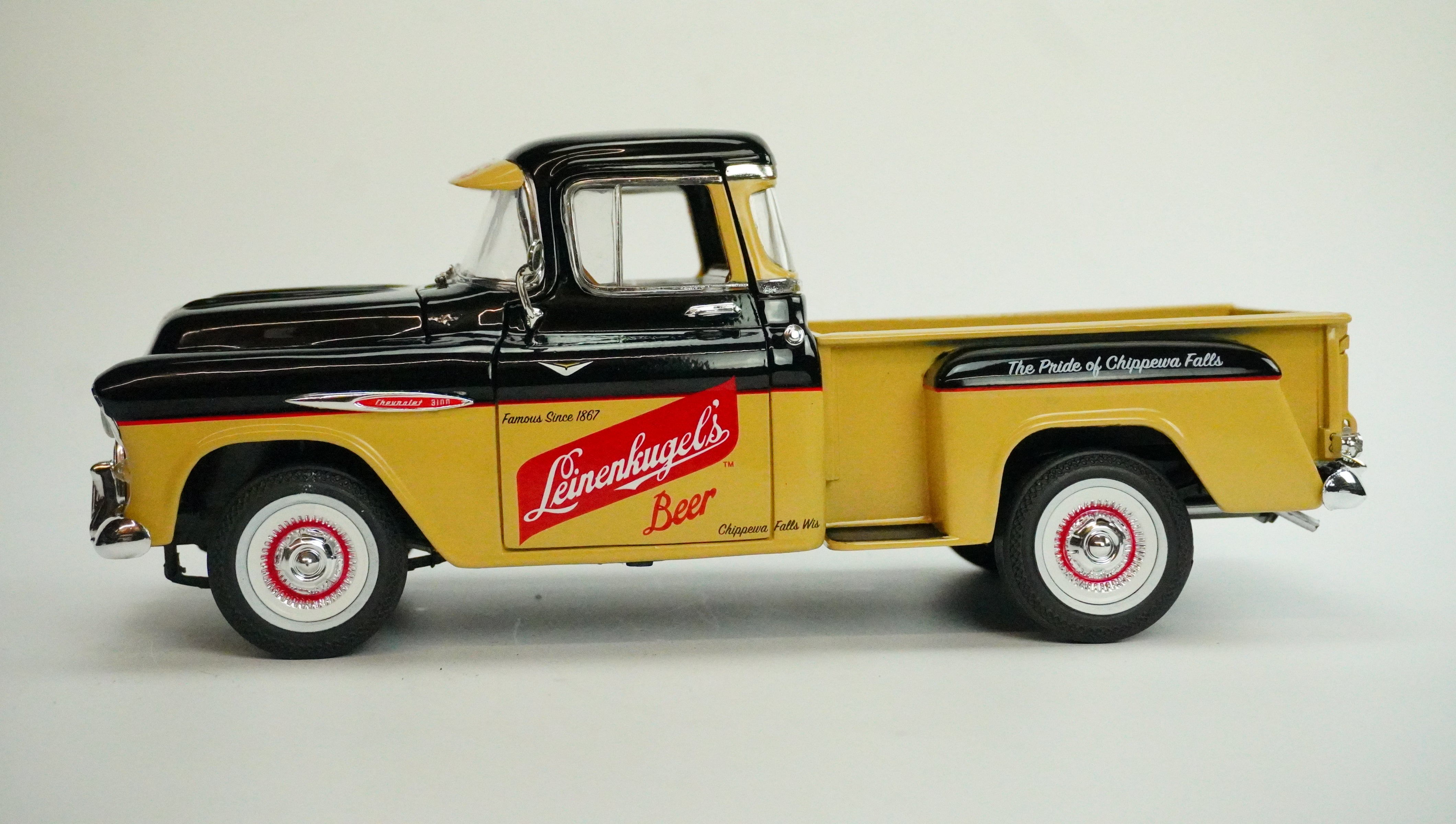 Chevrolet 3100 Stepside Pickup 1:18