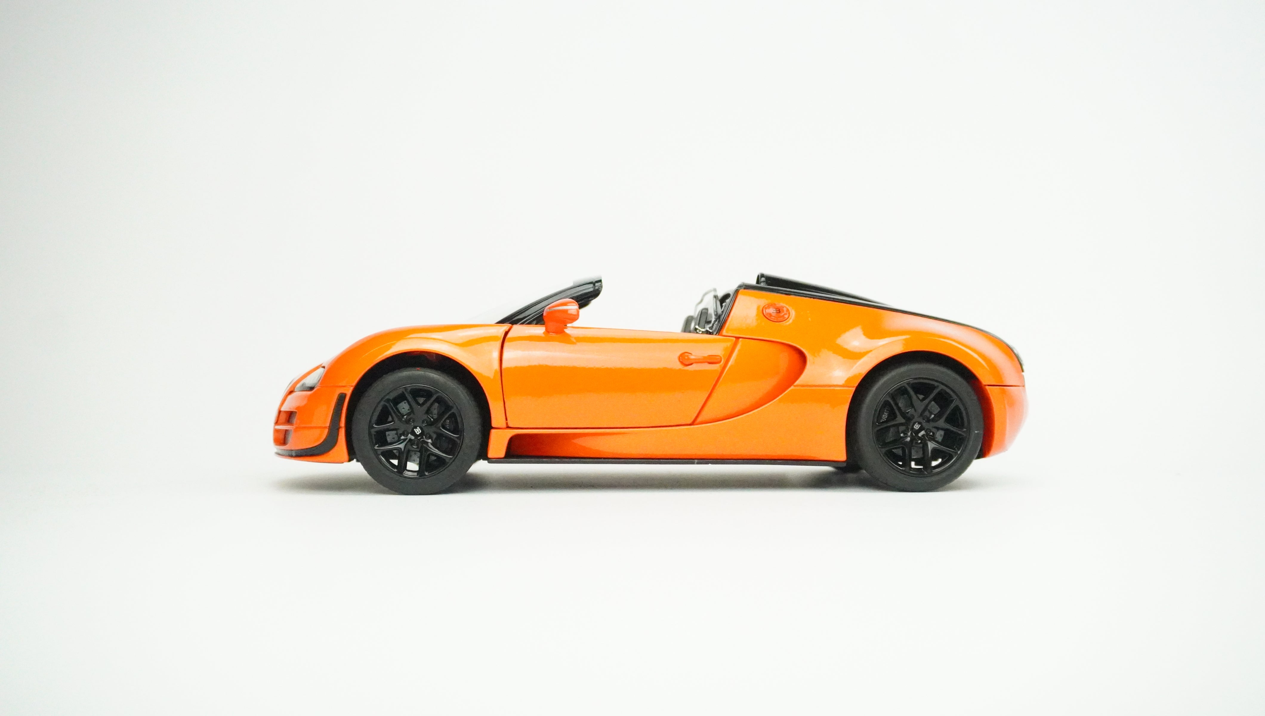 Bugatti Veyron 16.4 Grand Sport 1:18