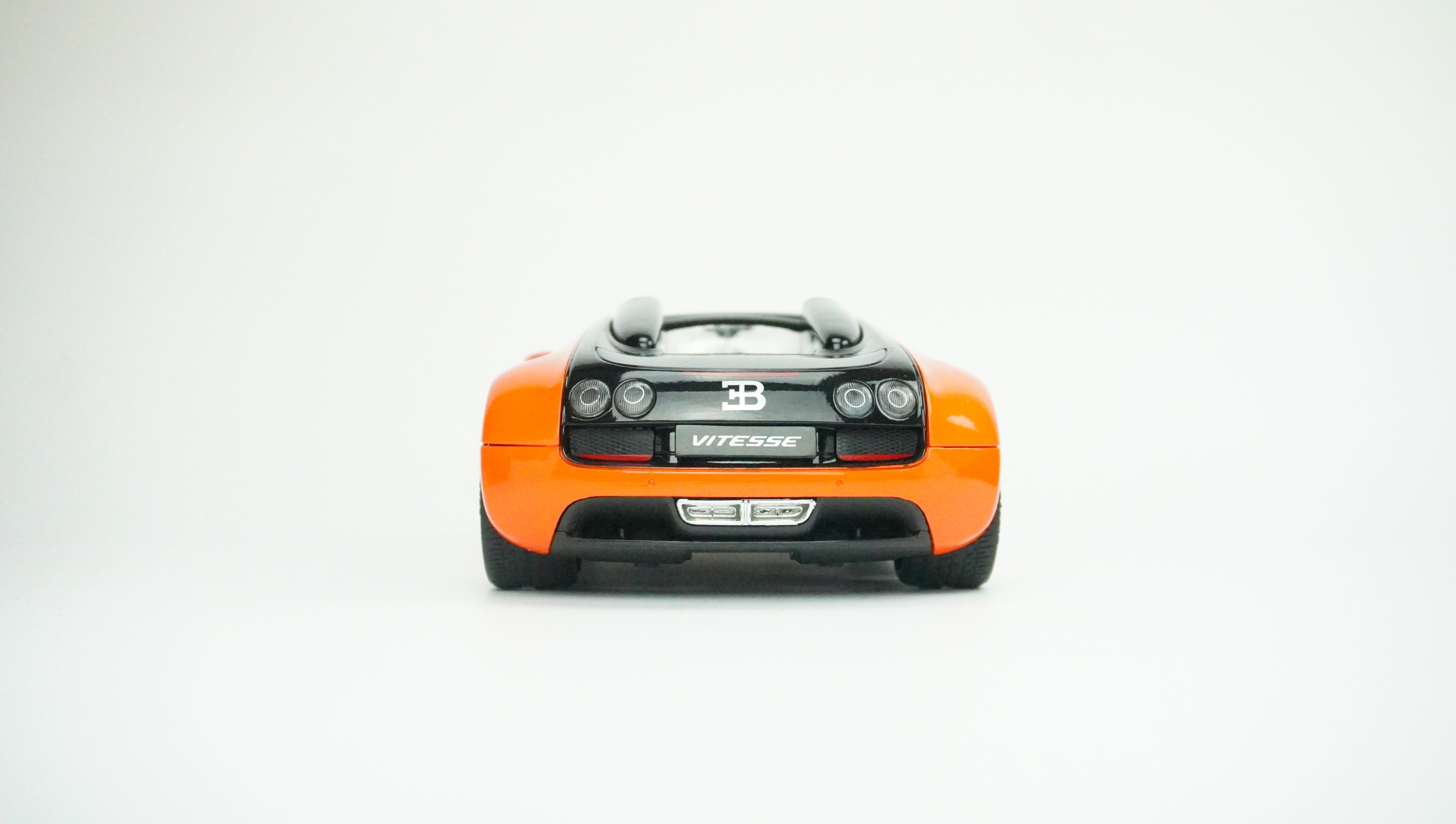 Bugatti Veyron 16.4 Grand Sport 1:18