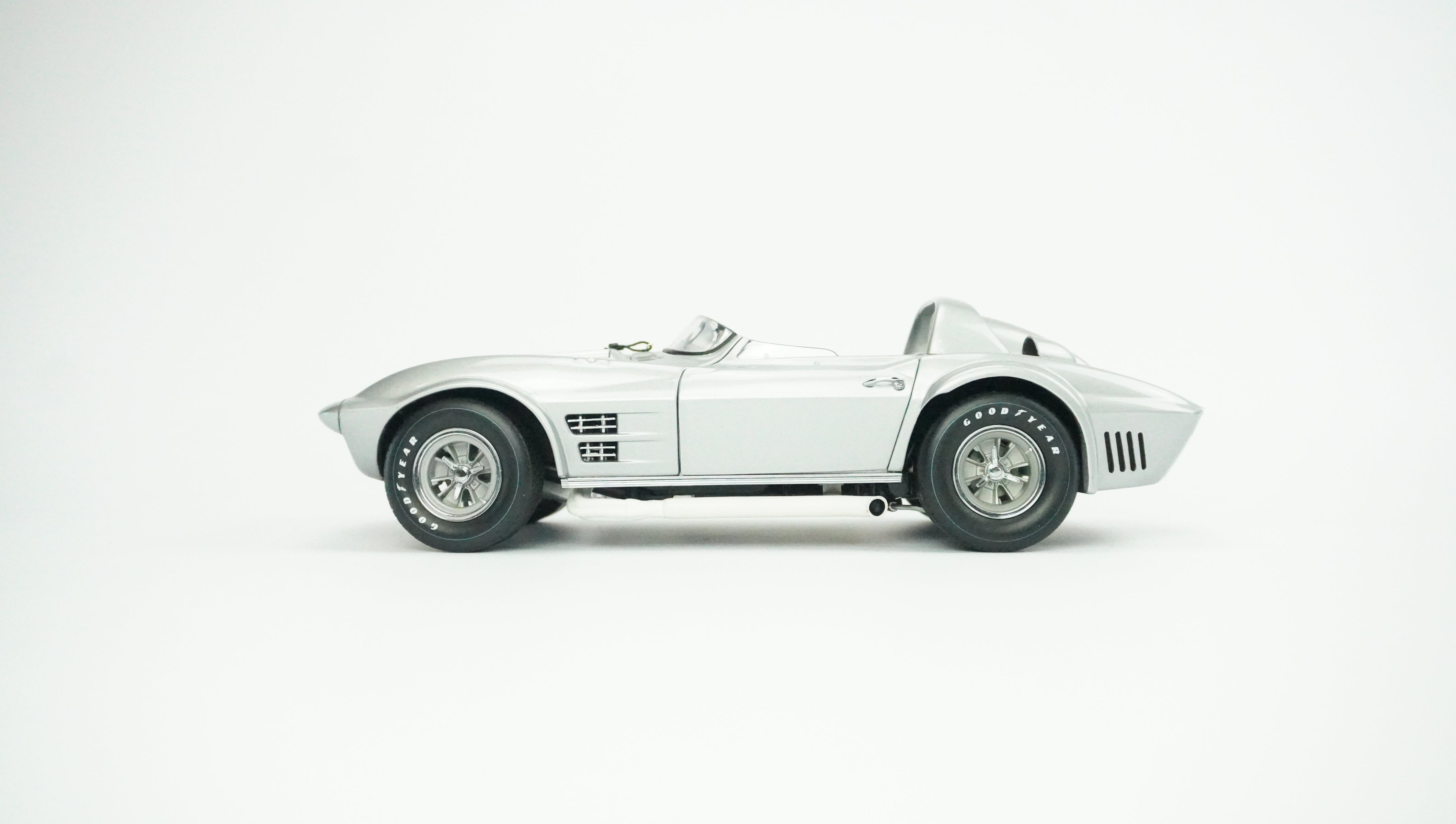 Chevrolet Corvette Grand Sport 1:18