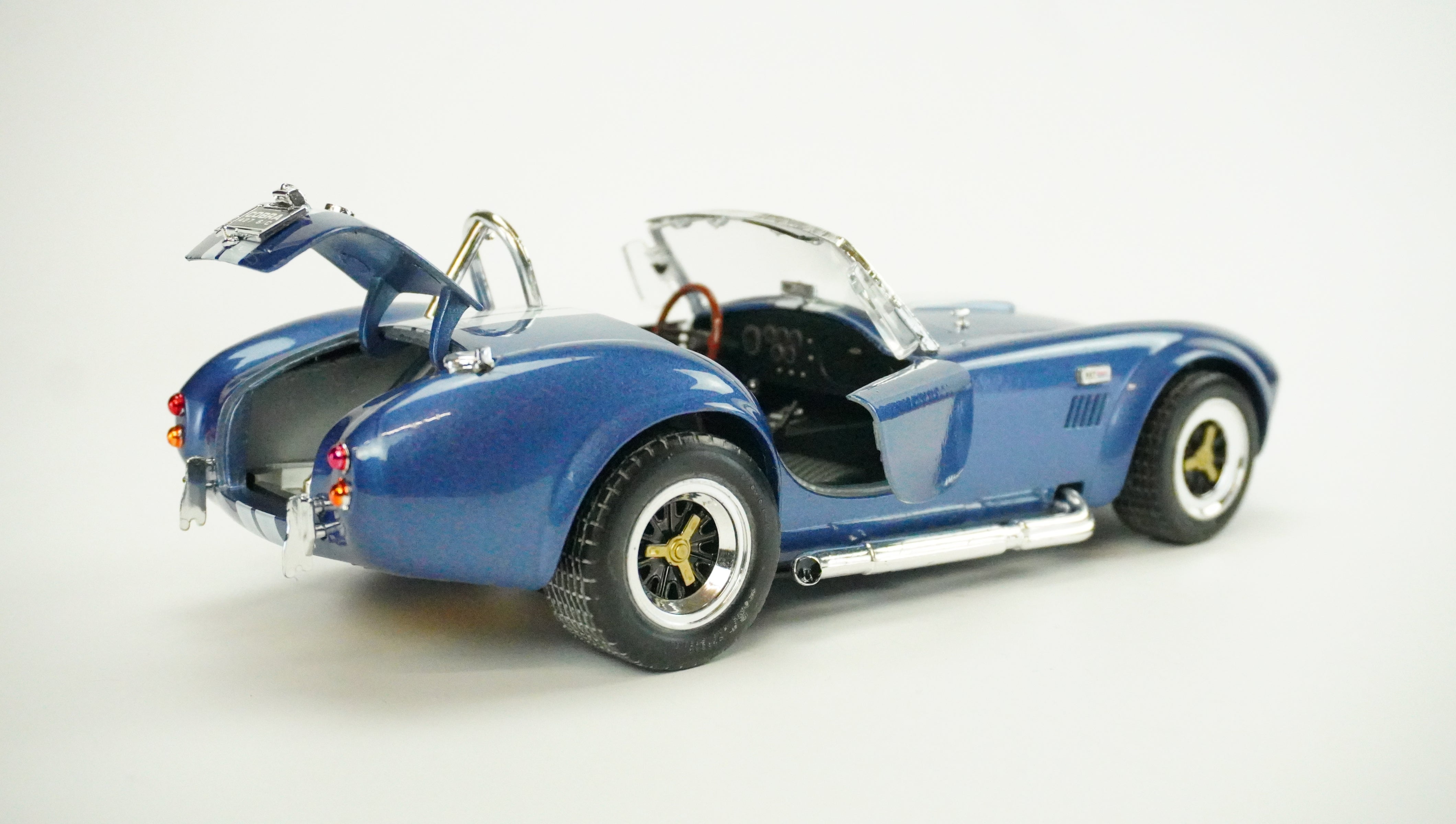 Shelby Cobra 427 S/C 1964 1:18