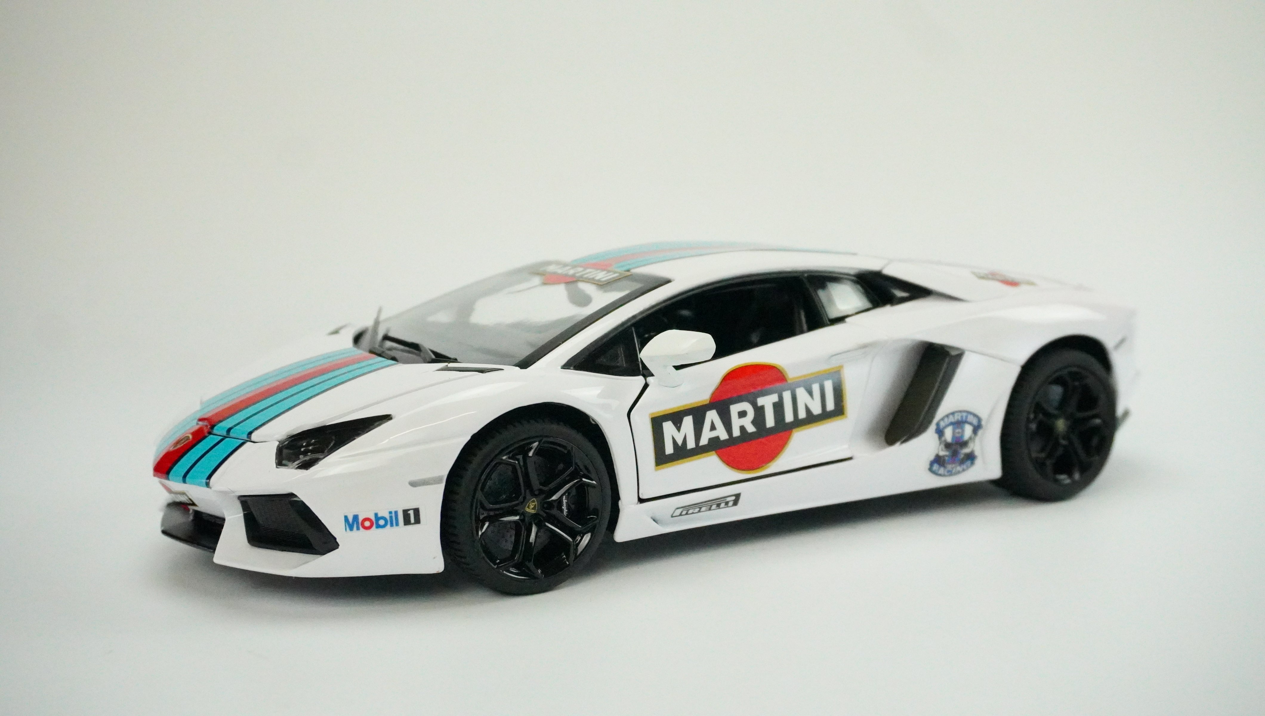 Lamborghini Aventador Martini Racing Rarität 1:18