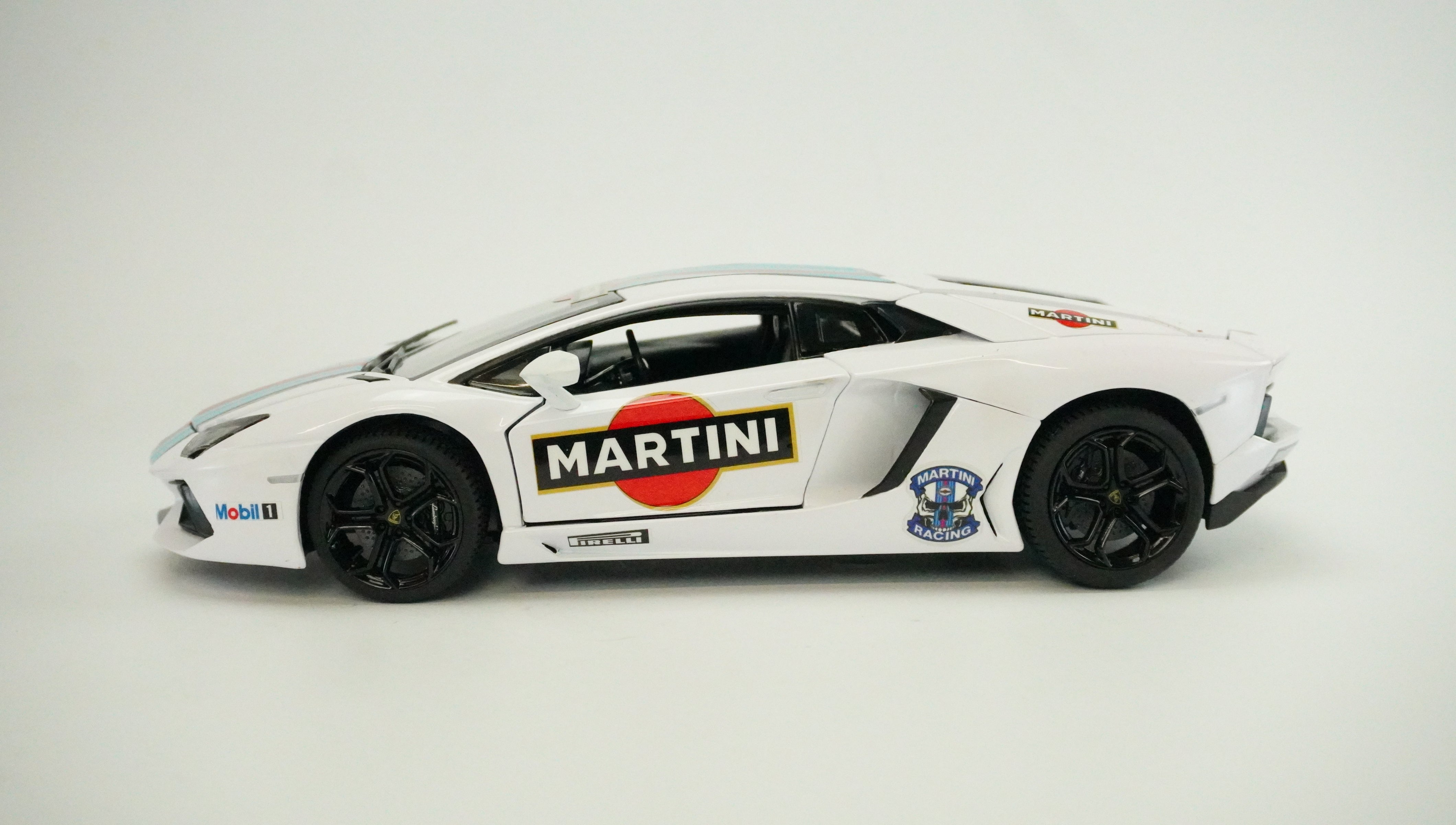 Lamborghini Aventador Martini Racing Rarität 1:18