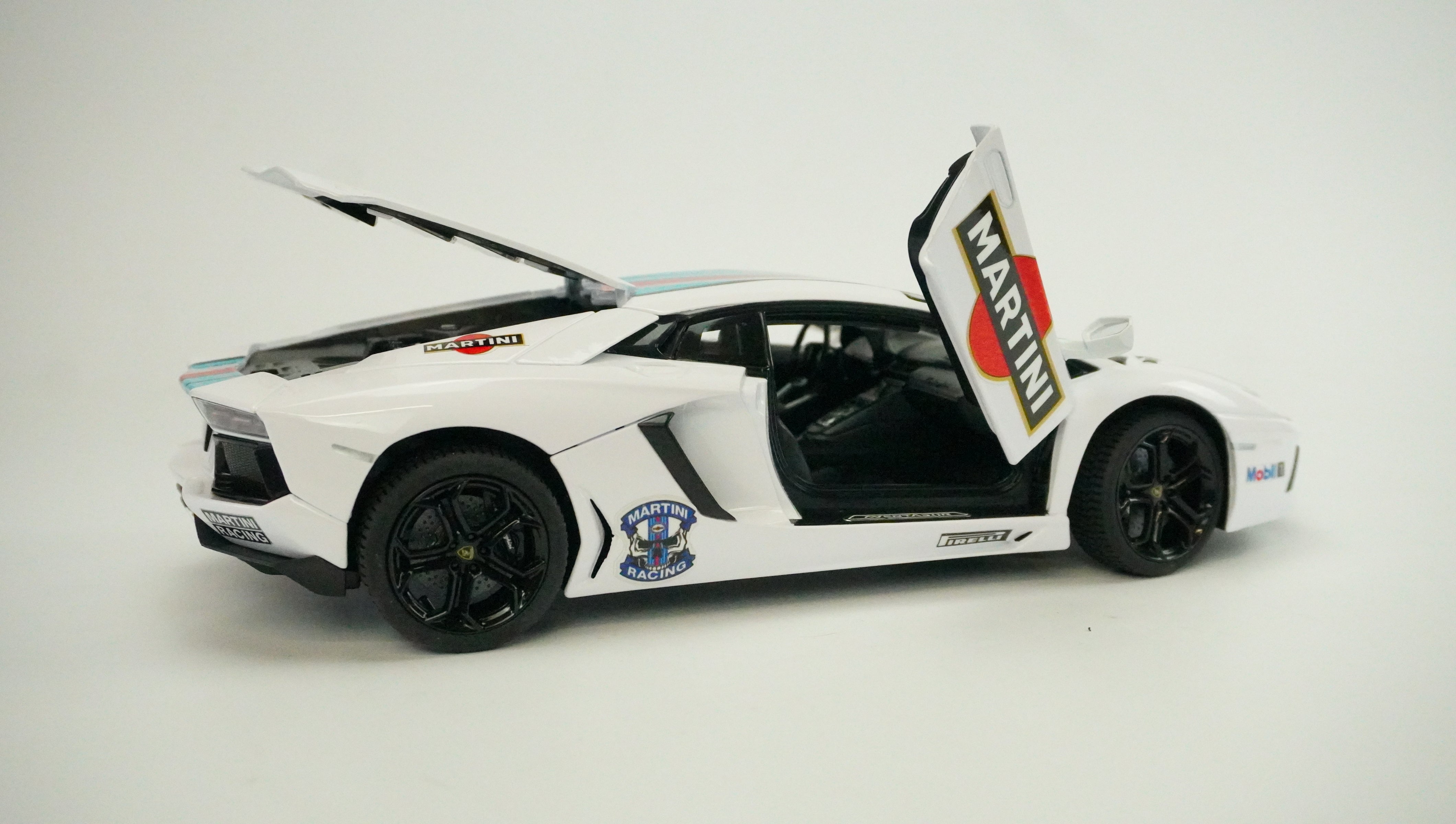 Lamborghini Aventador Martini Racing Rarität 1:18