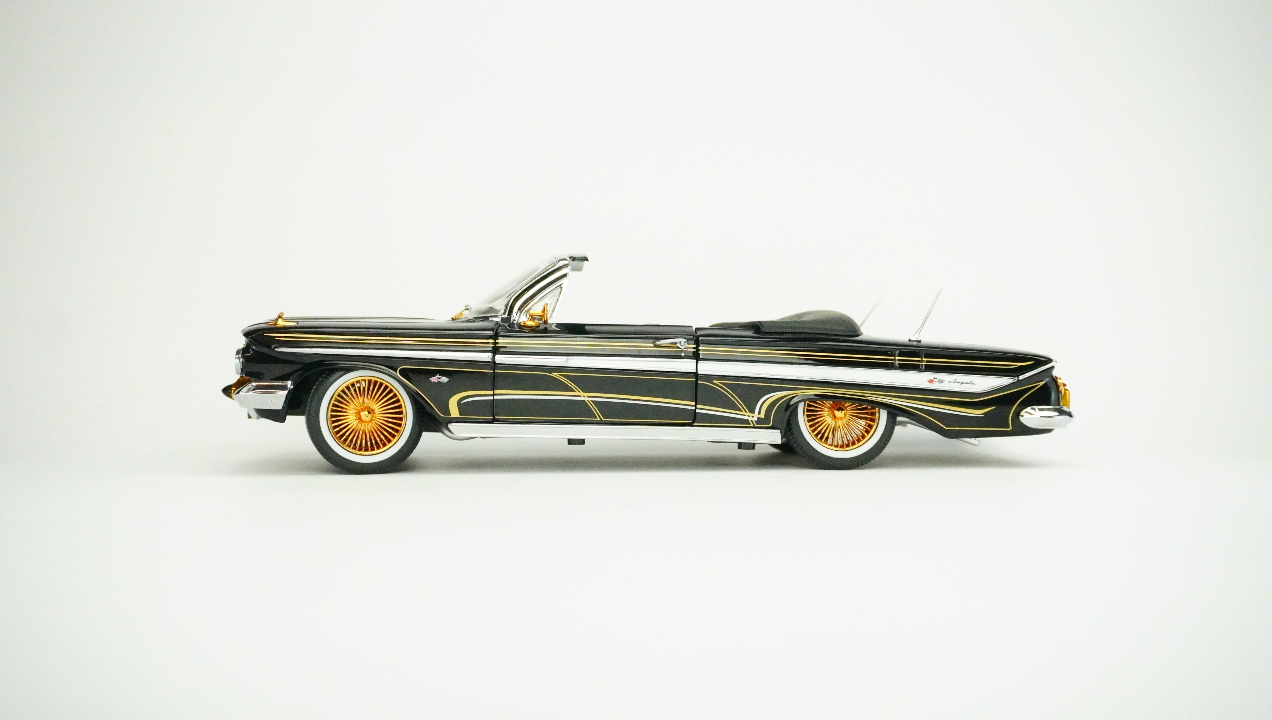 Chevrolet Impala Convertible 1961 1:18