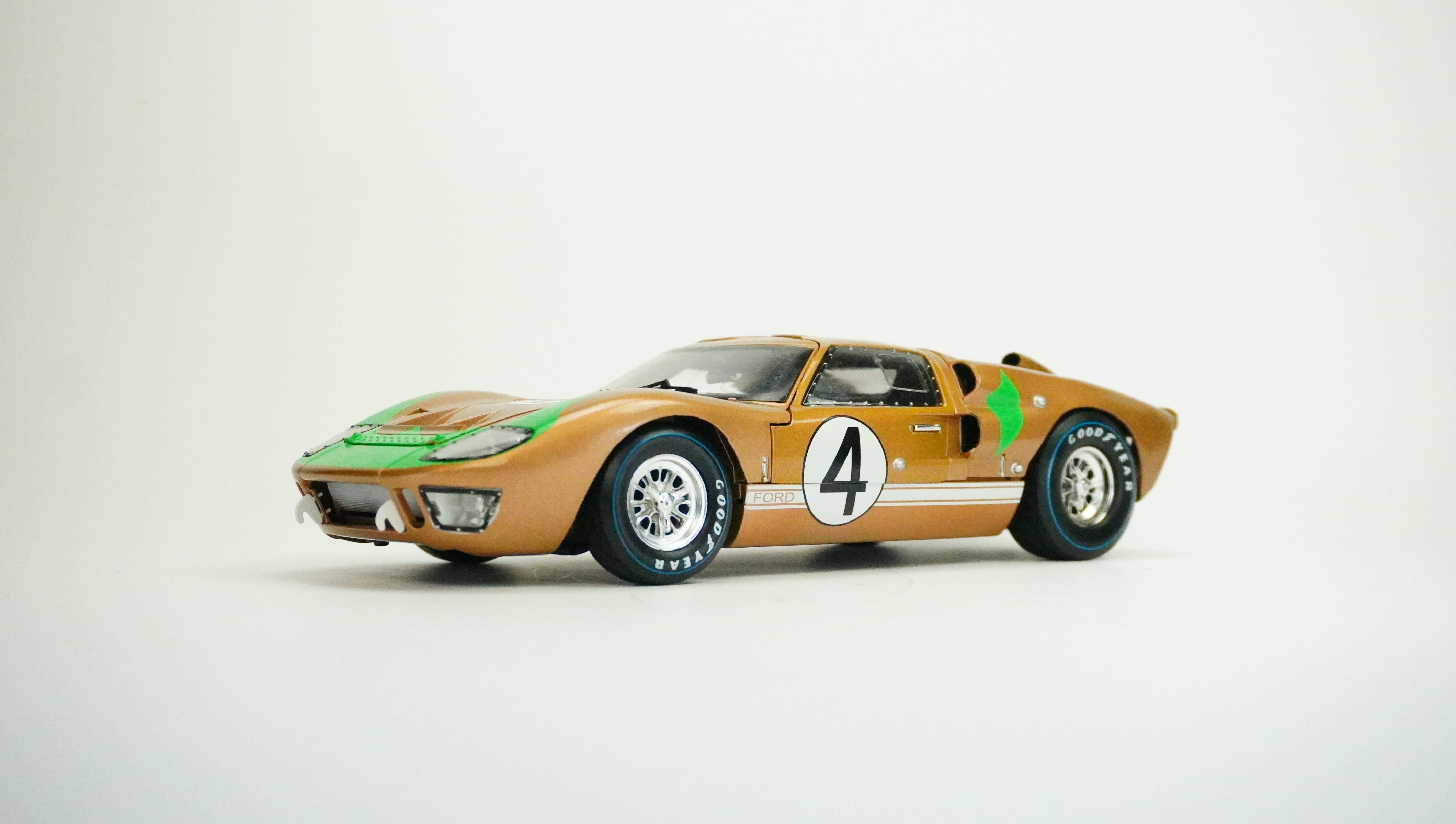 Ford GT 40 MK II Shelby Le Mans #4 1:18