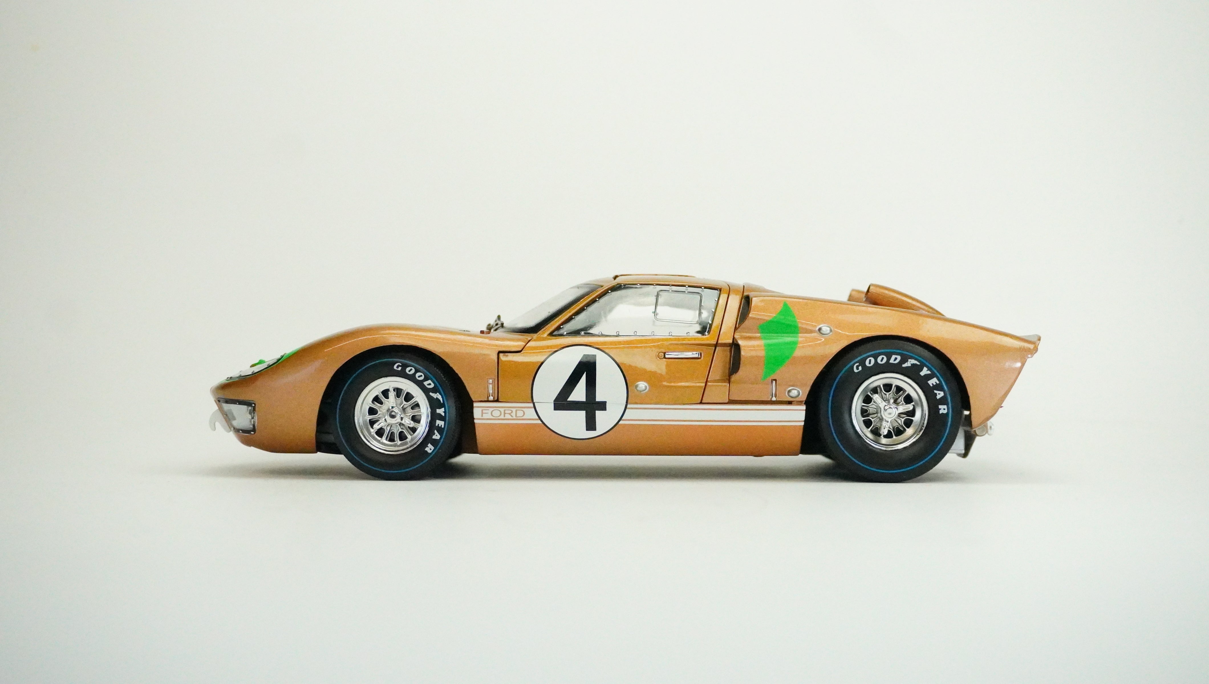 Ford GT 40 MK II Shelby Le Mans #4 1:18