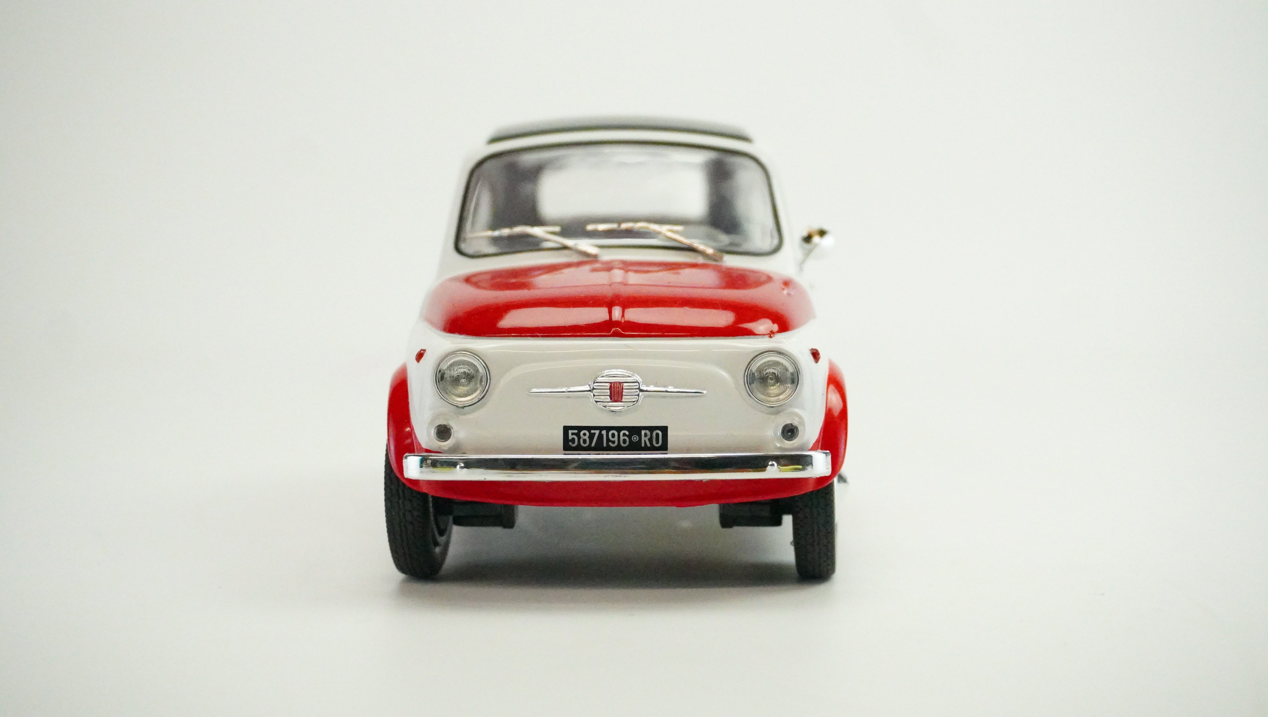 Fiat 500 L 1969 1:18