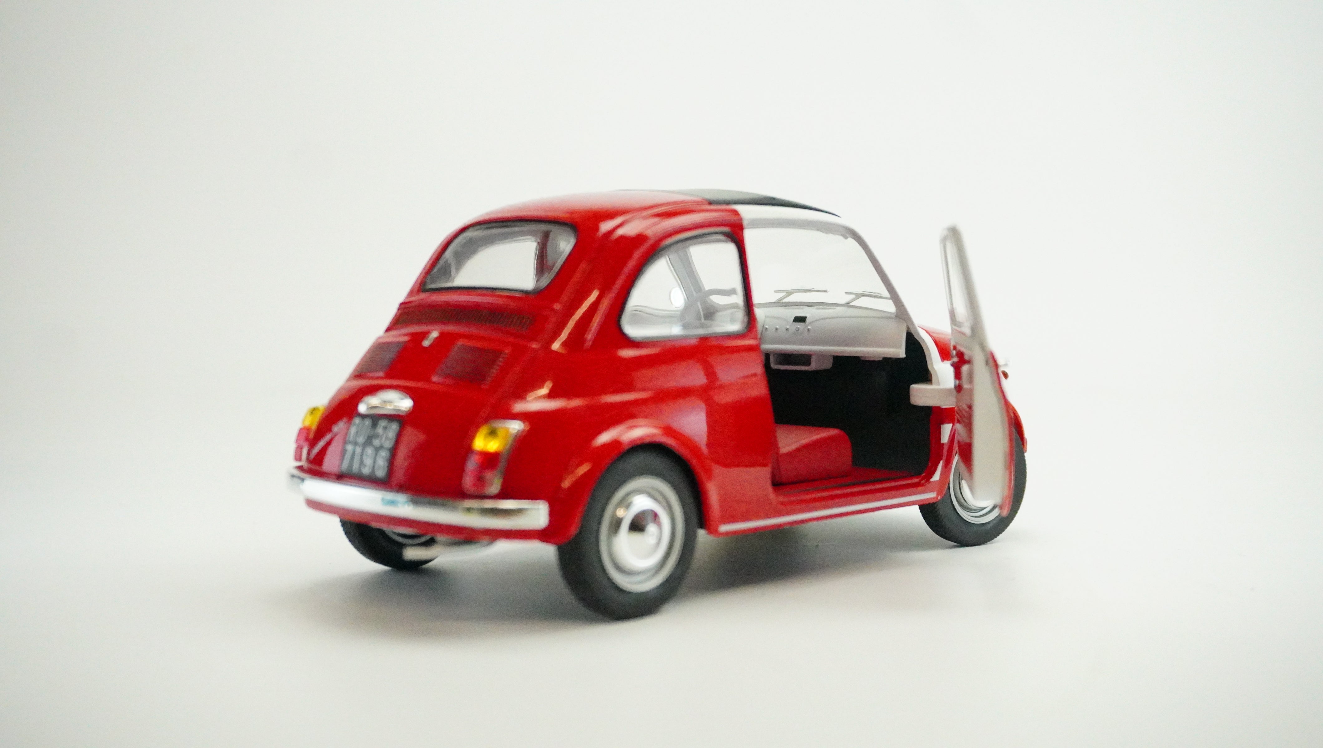 Fiat 500 L 1969 1:18