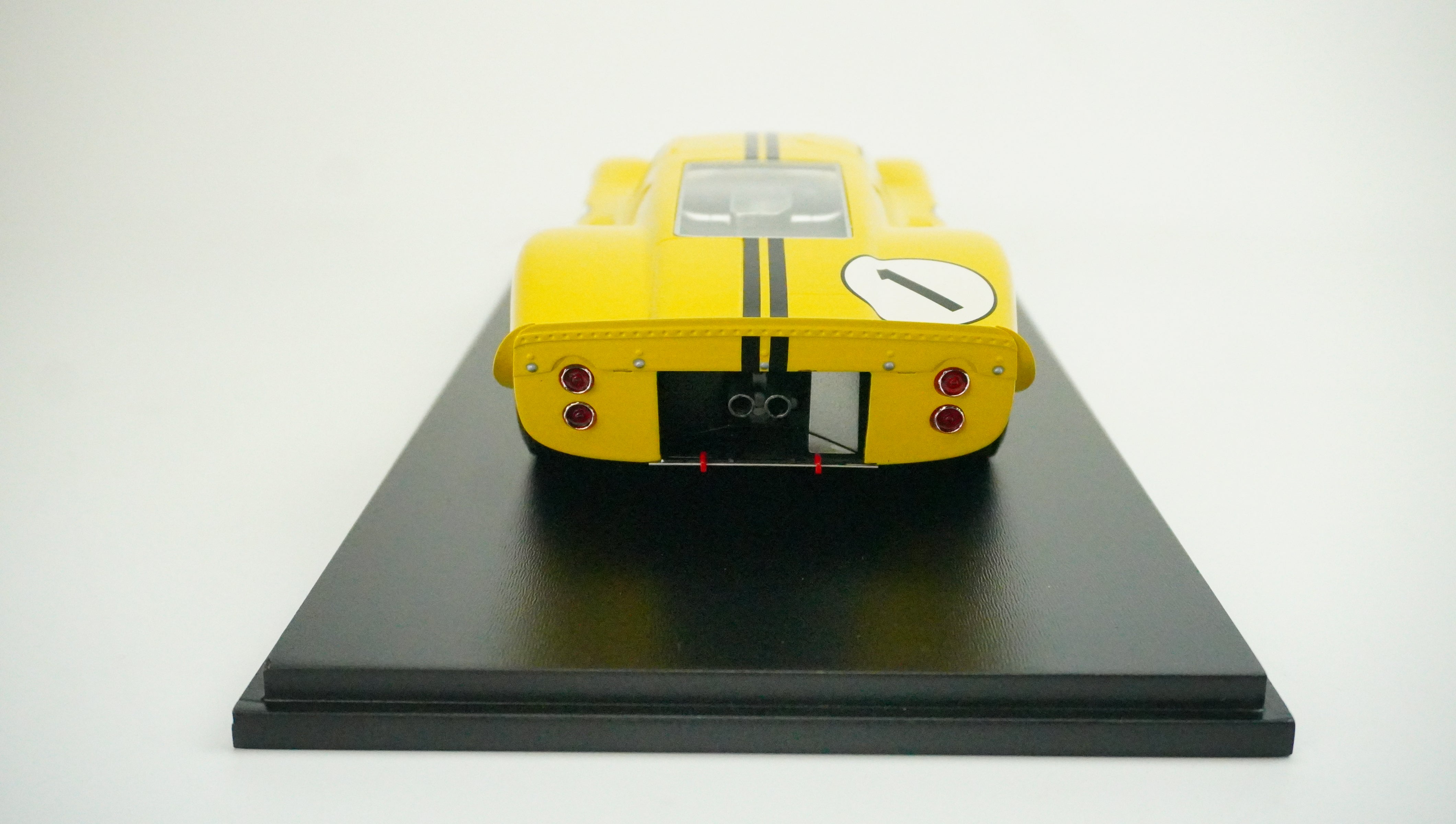Ford USA GT40 MKIV V8 No.1 (incl. Showcase) 1967 1:18