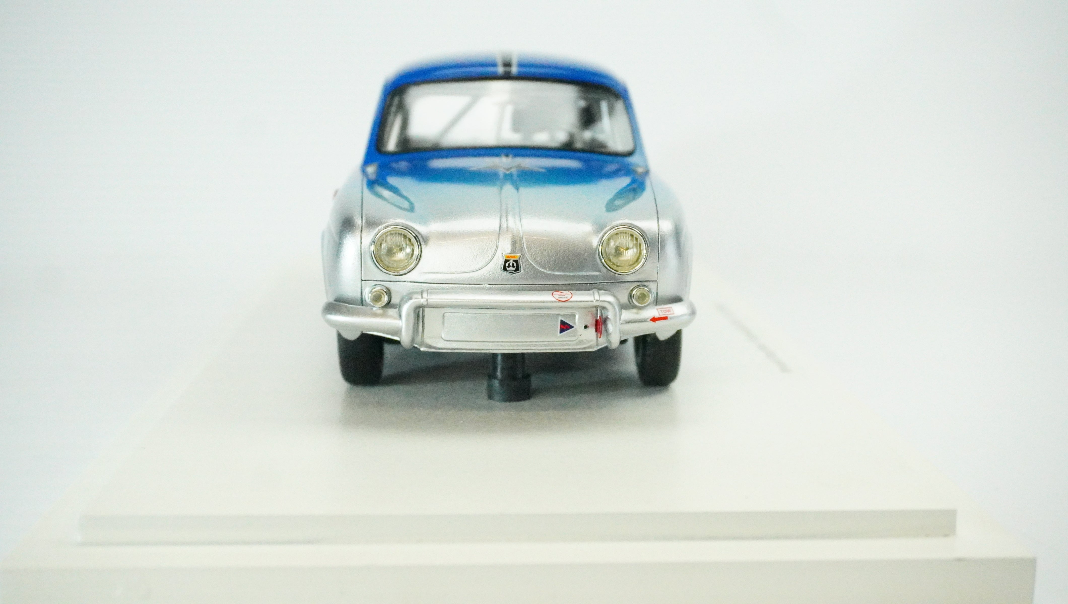 Renault Dauphine Bonneville Rally Nr.9561 (incl. Showcase) 2016 1:18
