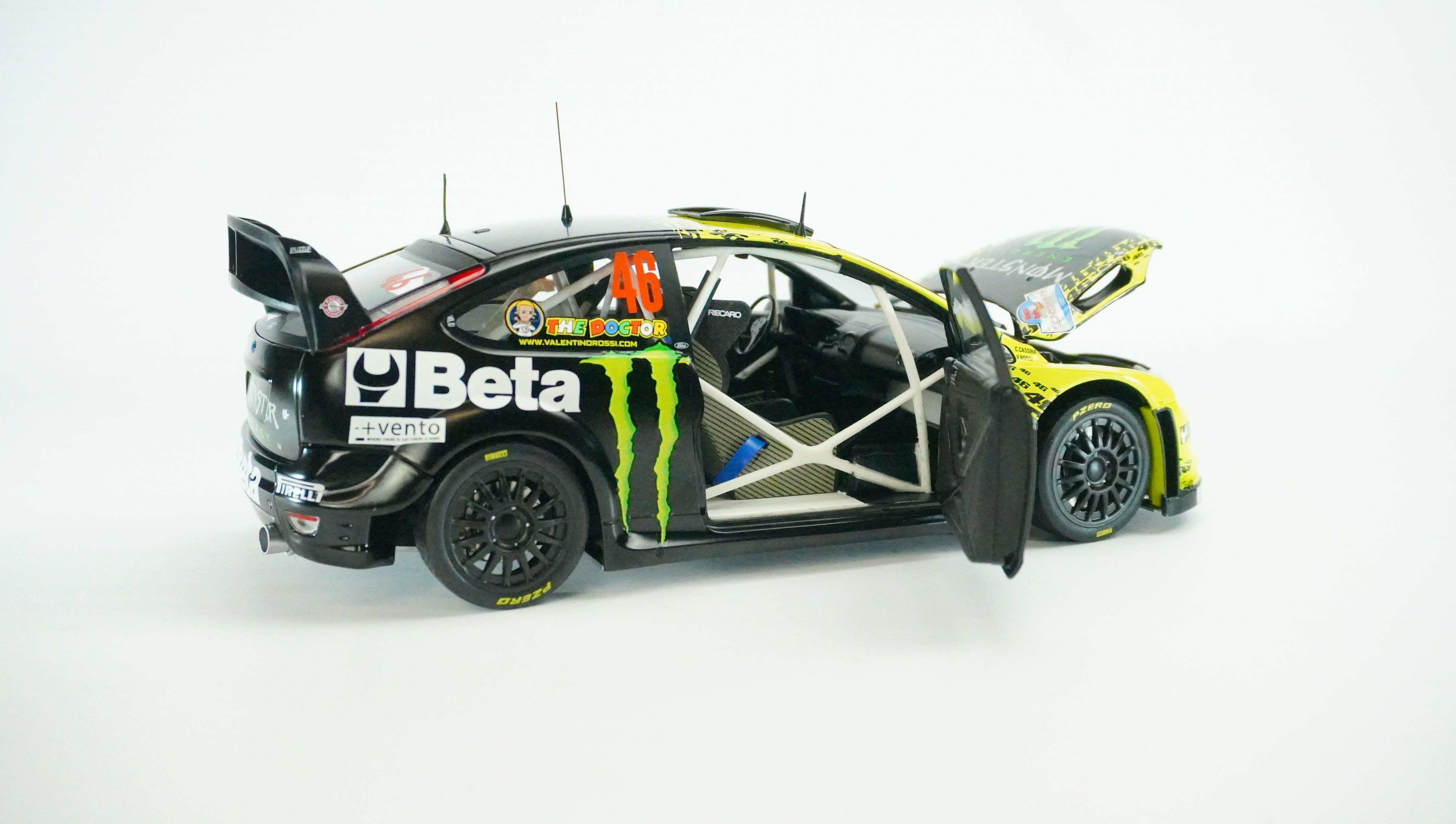 Ford Focus RS WRC8 Monster No. 46 1:18