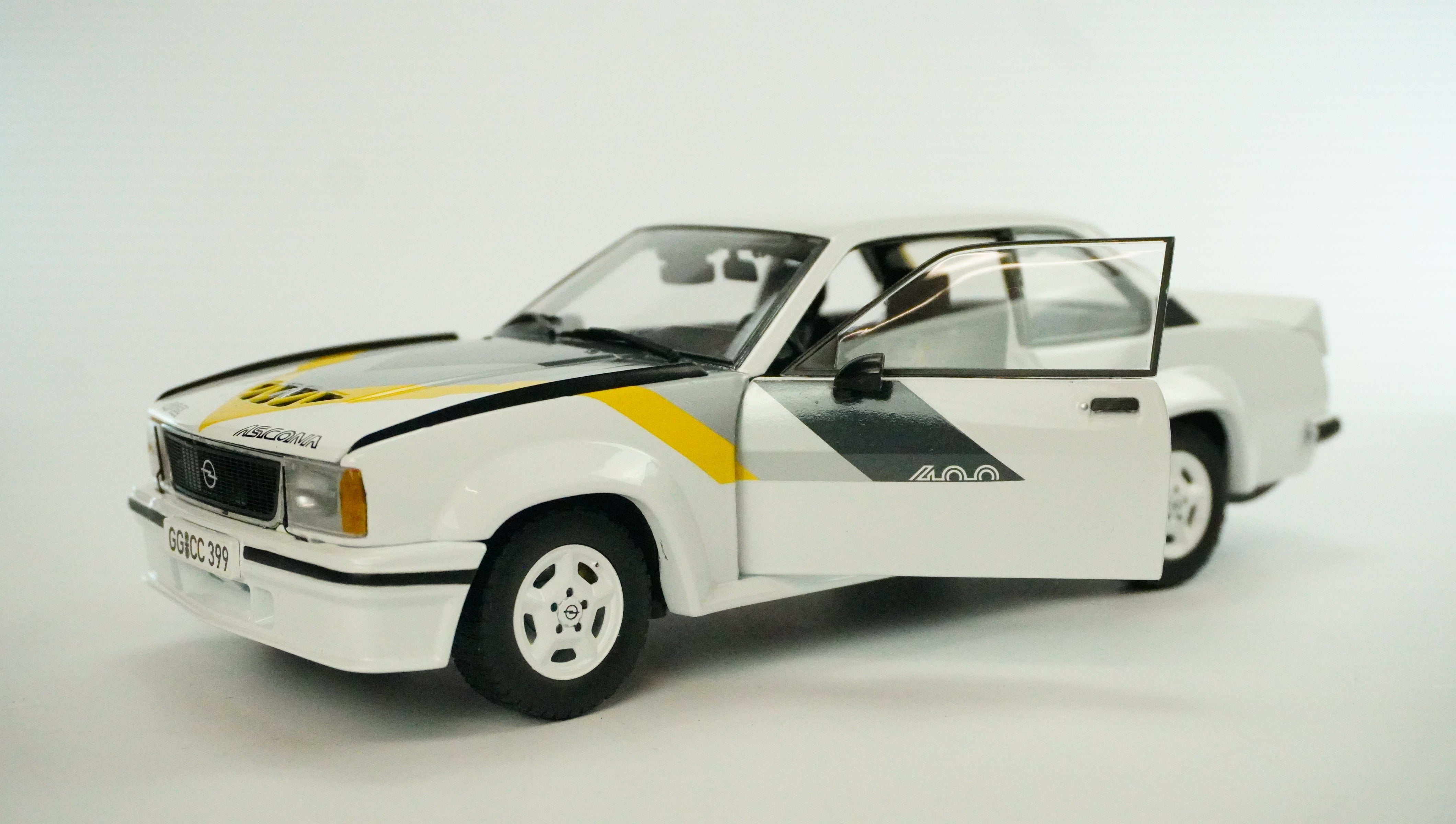 Opel Ascona 400 1:18