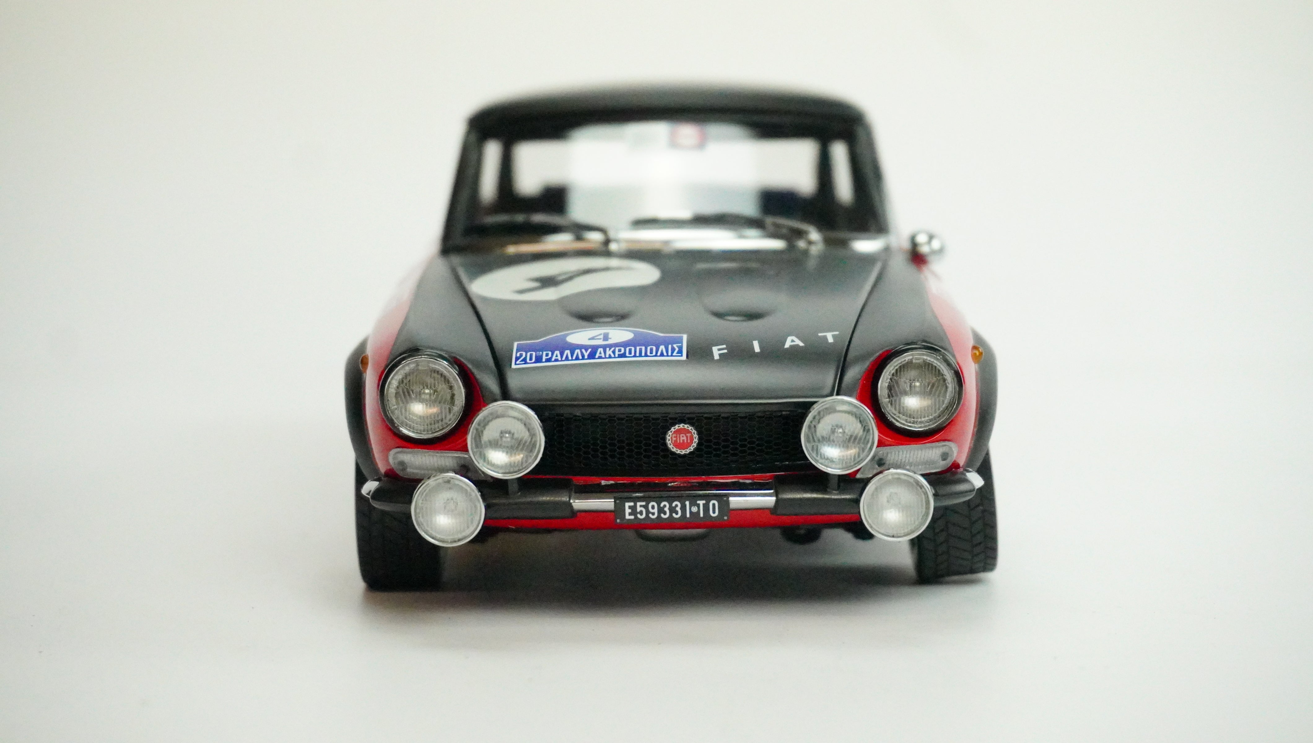 Fiat 124 Abart Rally Nr.4 1972 1:18