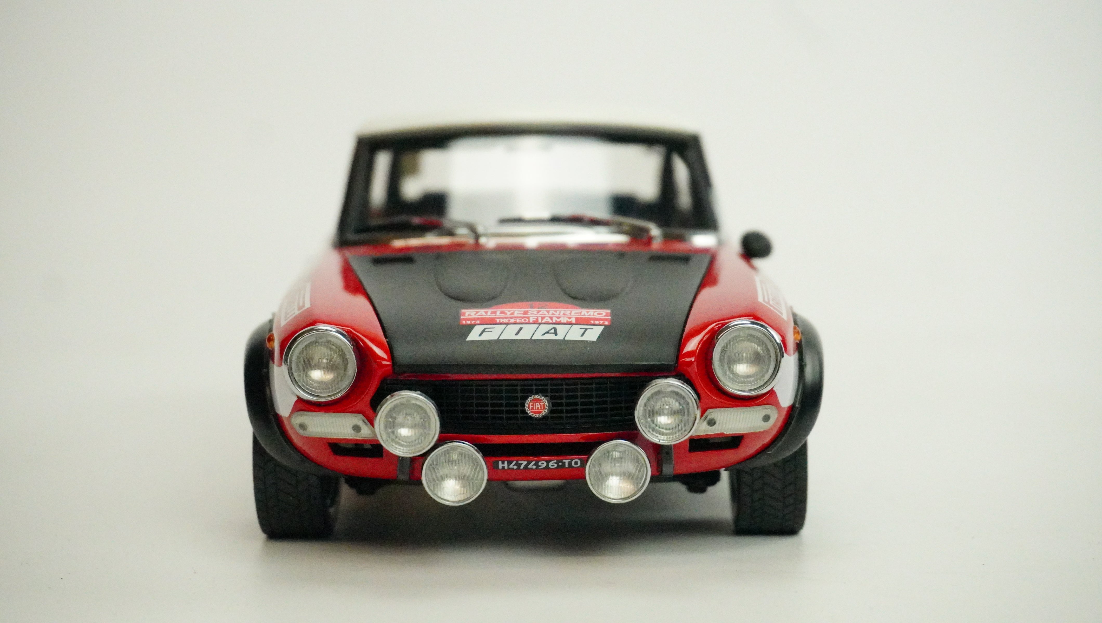 Fiat 124 Abart Rally Nr.12 1973 1:18