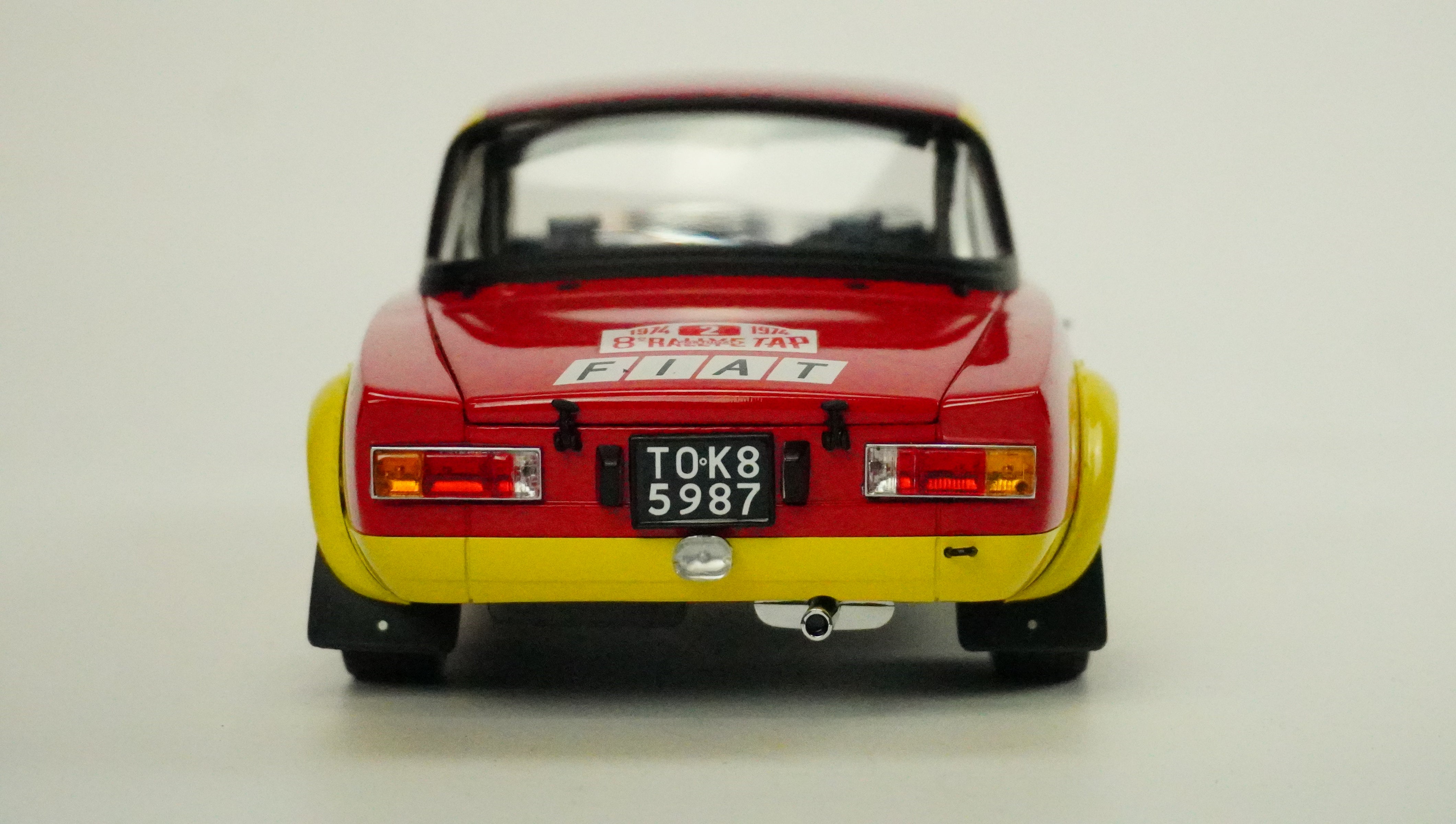 Fiat 124 Abart Rally Nr.2 1974 1:18